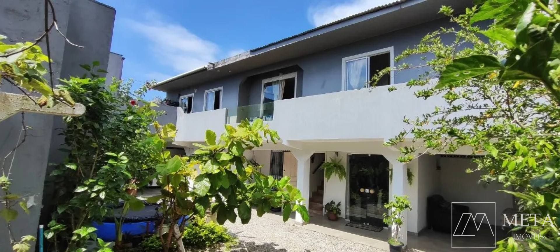 Terreno com 3 Casas – Perfeito para moradia ou investimento em Serraria-São José/SC