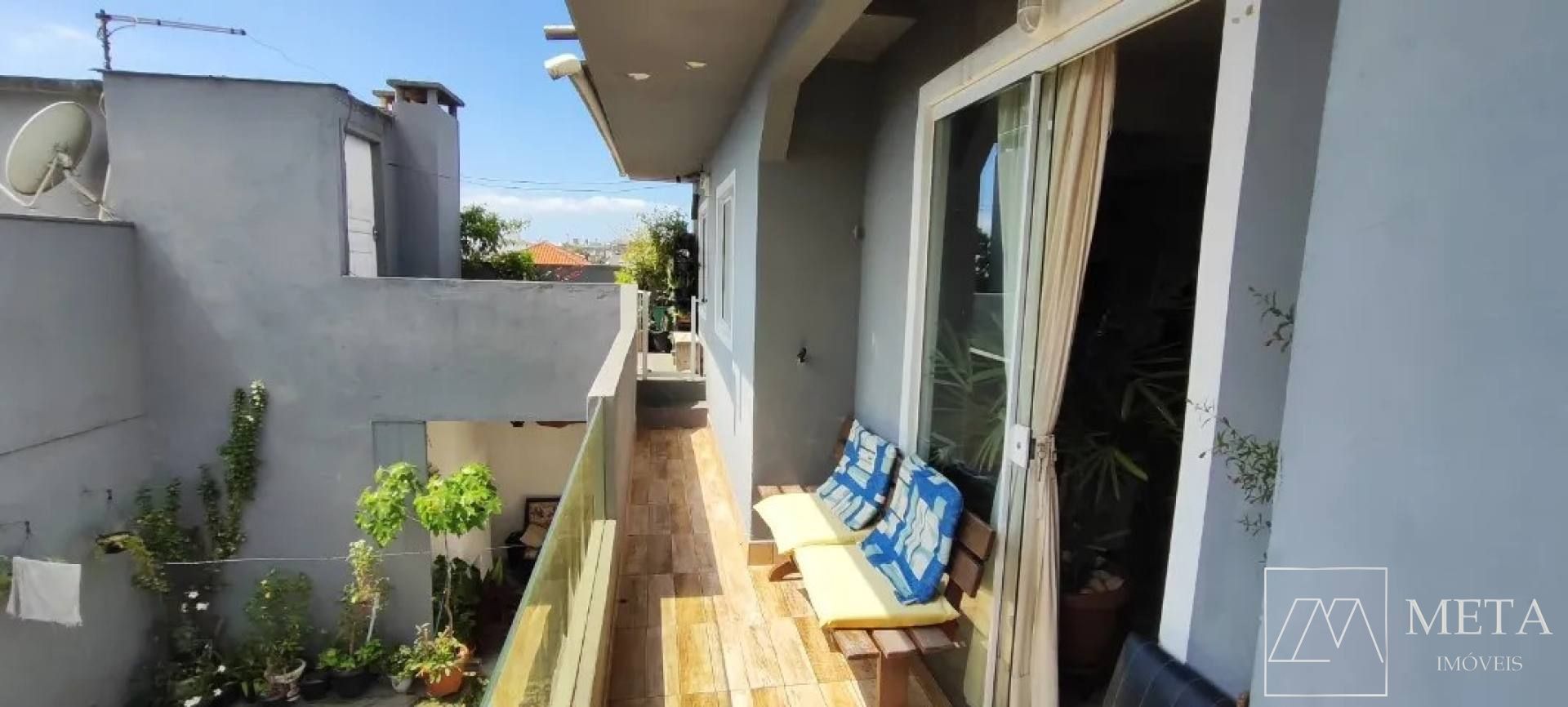 Terreno com 3 Casas – Perfeito para moradia ou investimento em Serraria-São José/SC