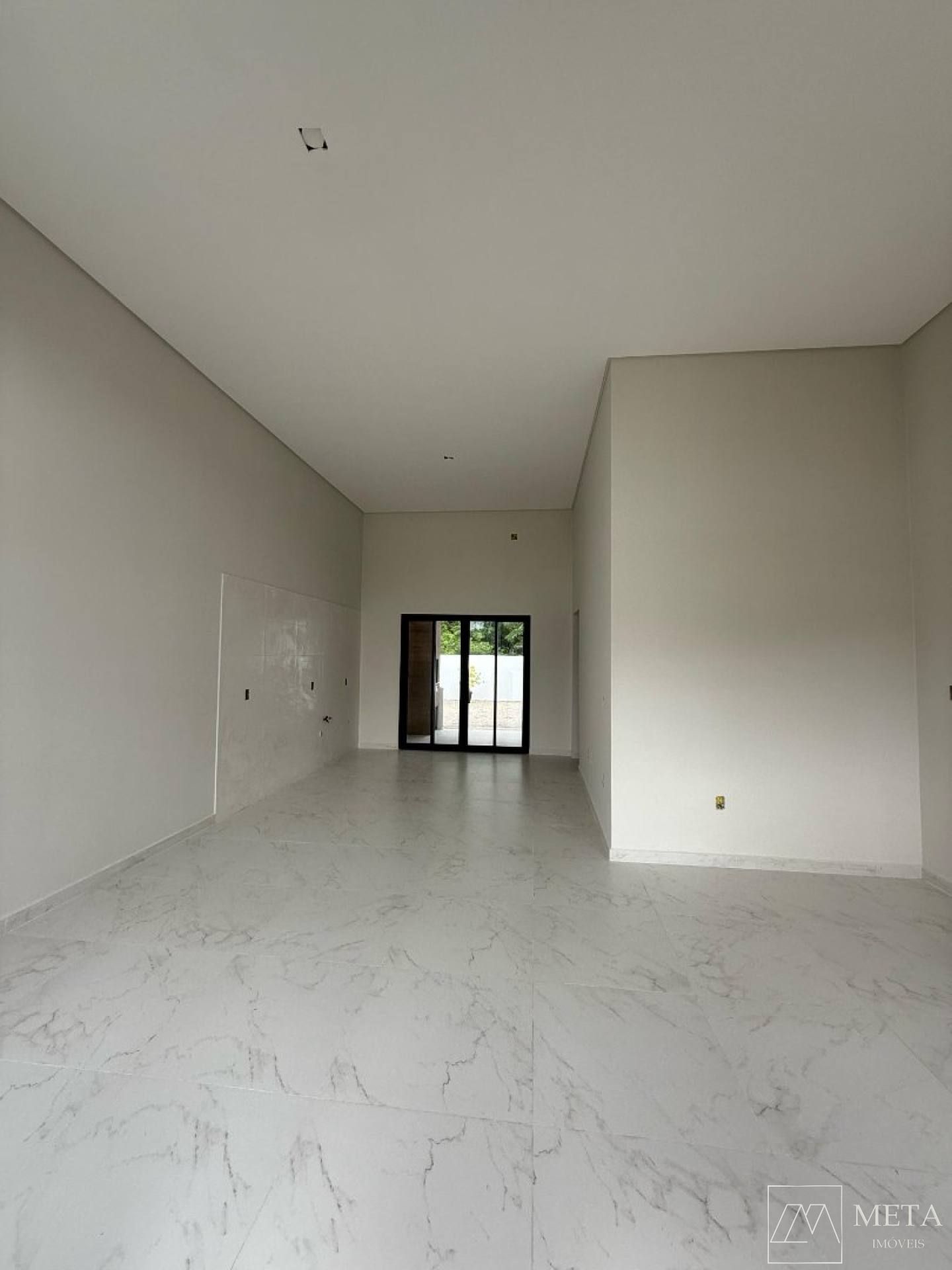 Casa com 3 dormitórios (1 suíte) em Forquilhas-São José/SC