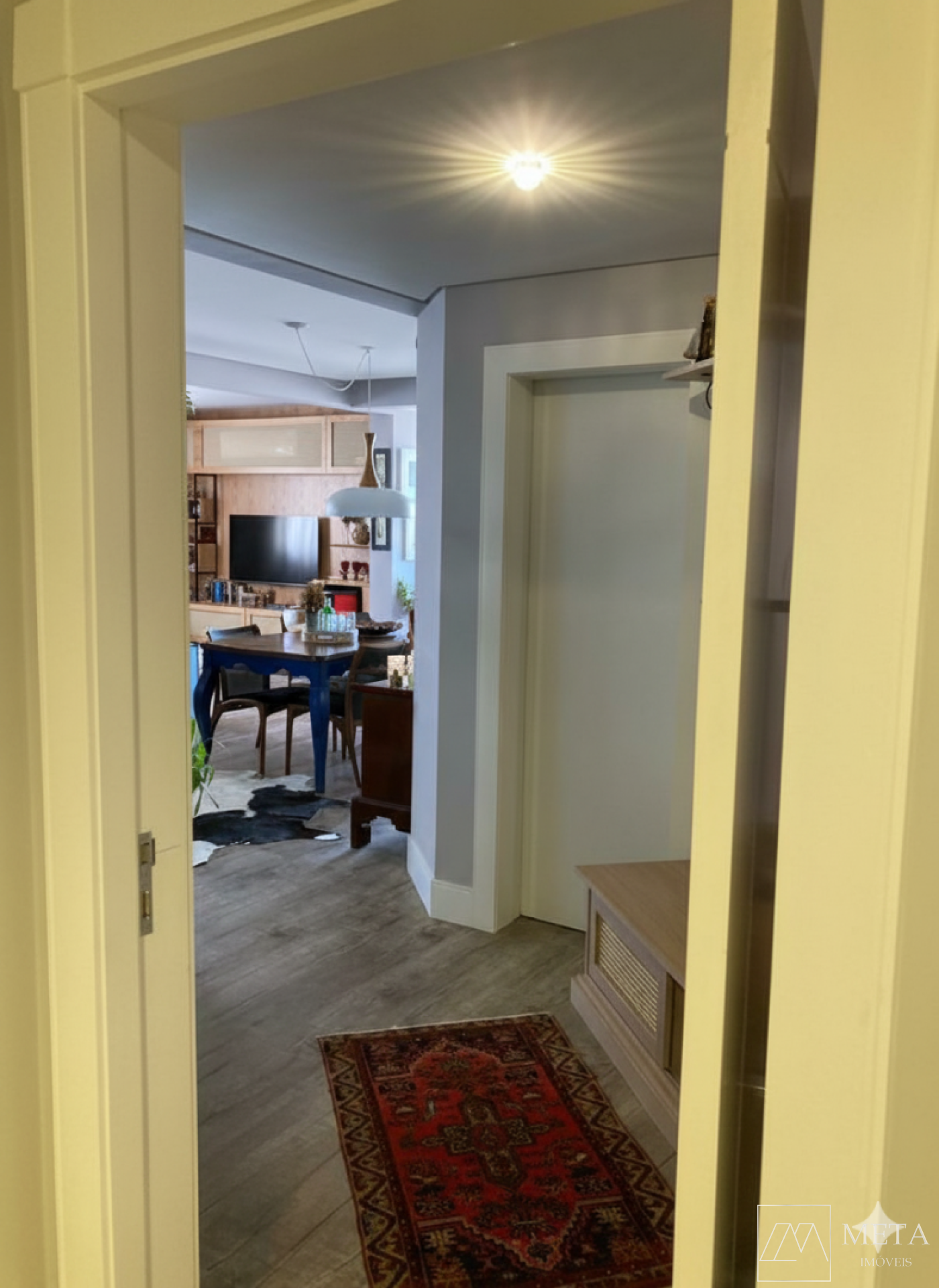 Apartamento com 3 dormitórios (1 suíte) em Campinas-São José/SC