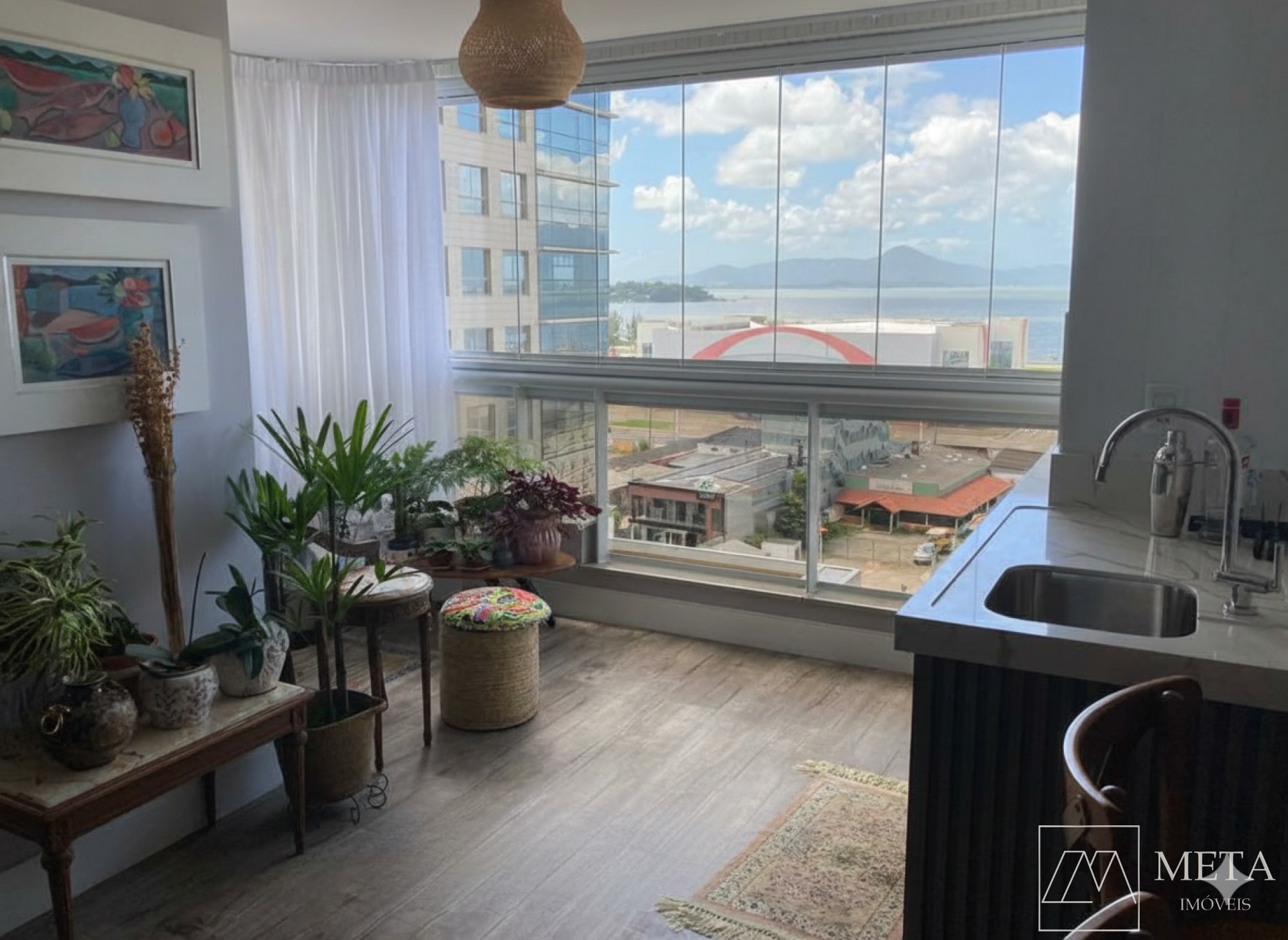 Apartamento com 3 dormitórios (1 suíte) em Campinas-São José/SC