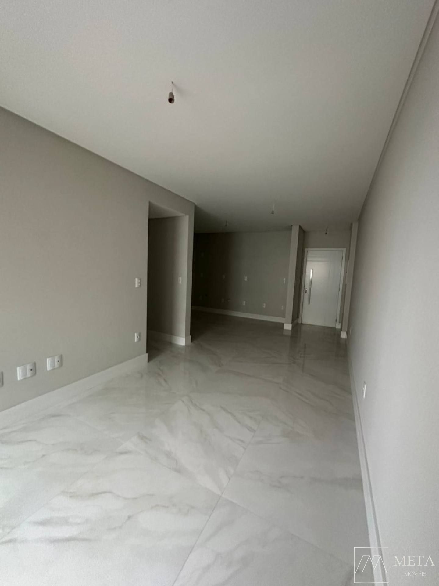 Apartamento alto padrão com 2 suítes em Campinas-São José/SC