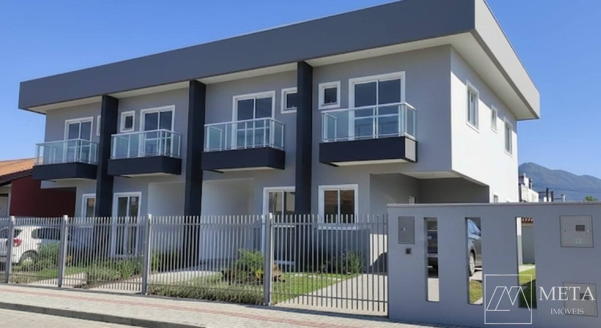 Sobrado com 2 suítes em Pachecos-Palhoça/SC