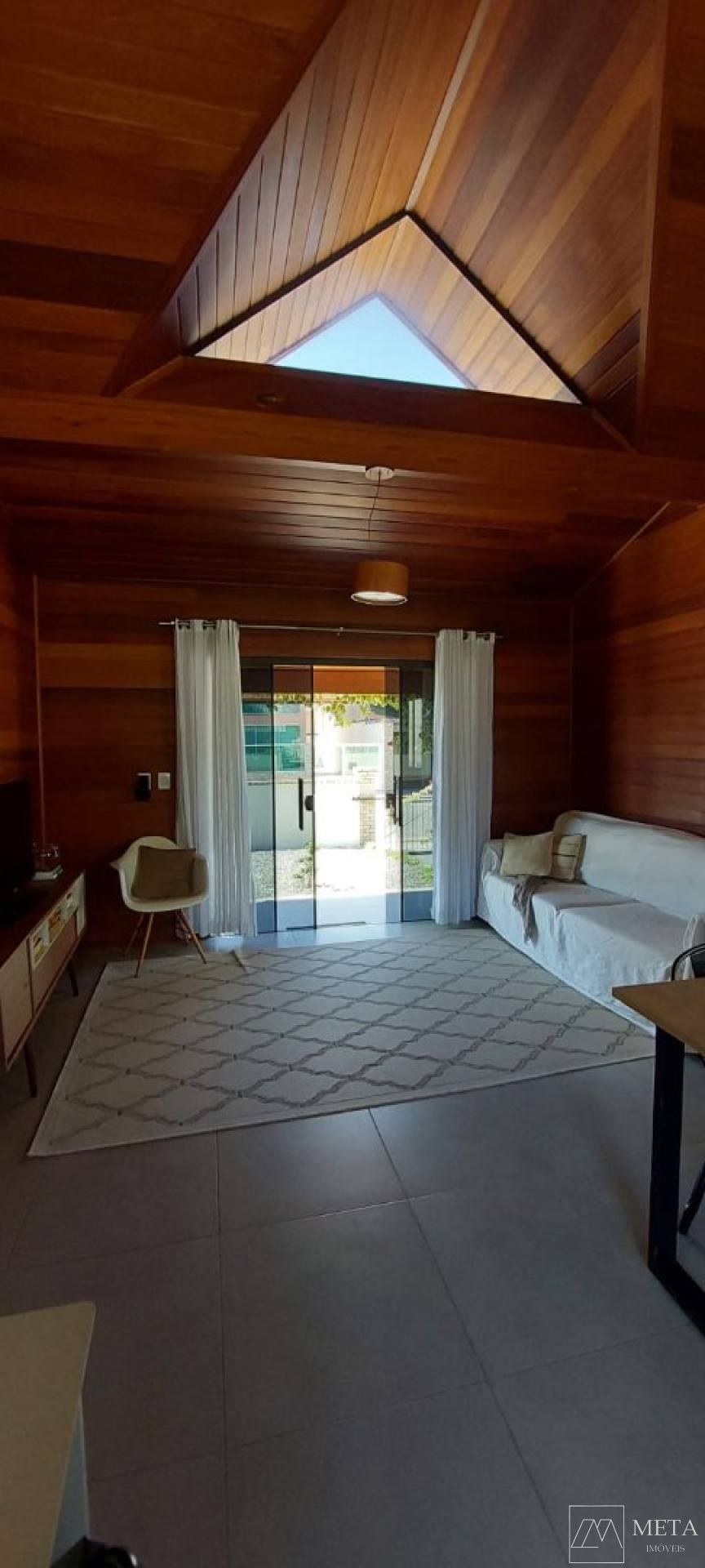 Casa com 2 dormitórios na Praia de Fora- Palhoça/SC