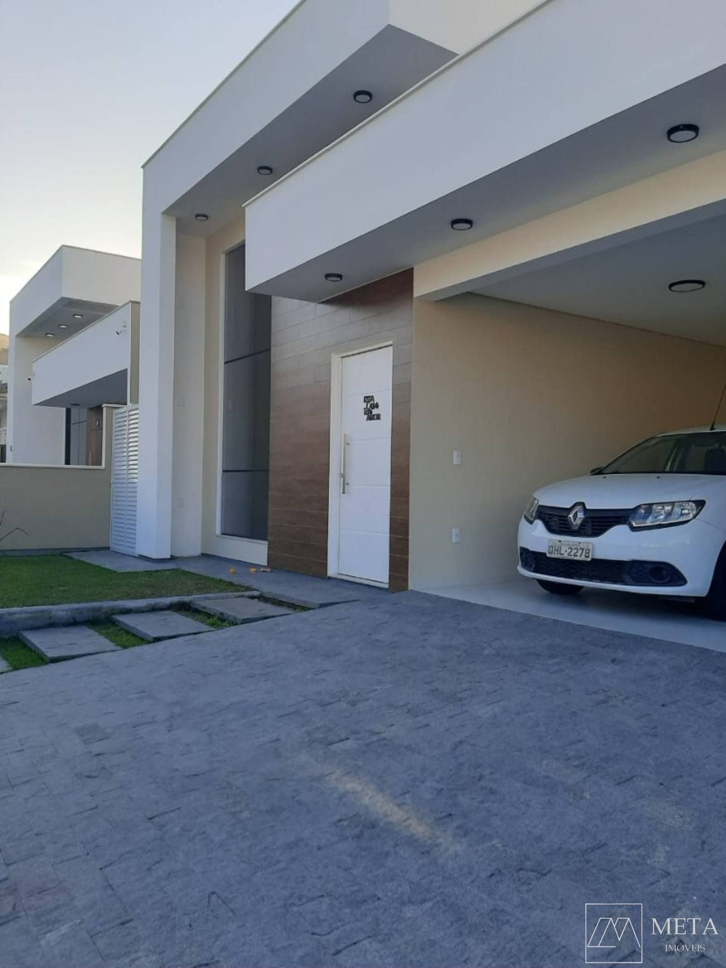 Casa com 3 dormitórios (1 Suíte) na Pedra Branca - Palhoça/SC