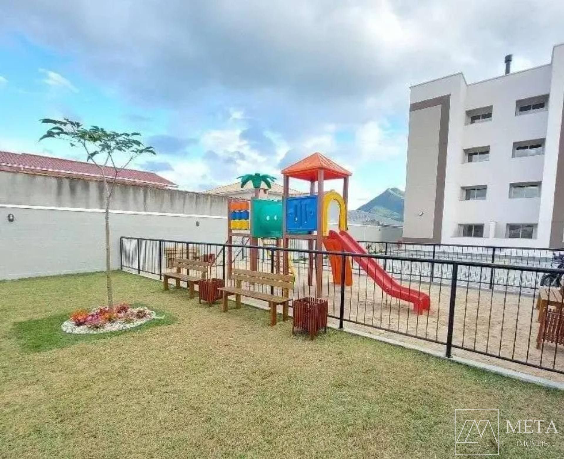 Apartamento com 2 dormitórios no Aririu - Palhoça/SC