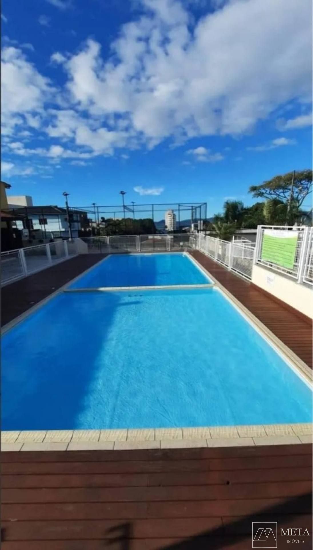Apartamento com 2 dormitórios em Serraria - São José/SC