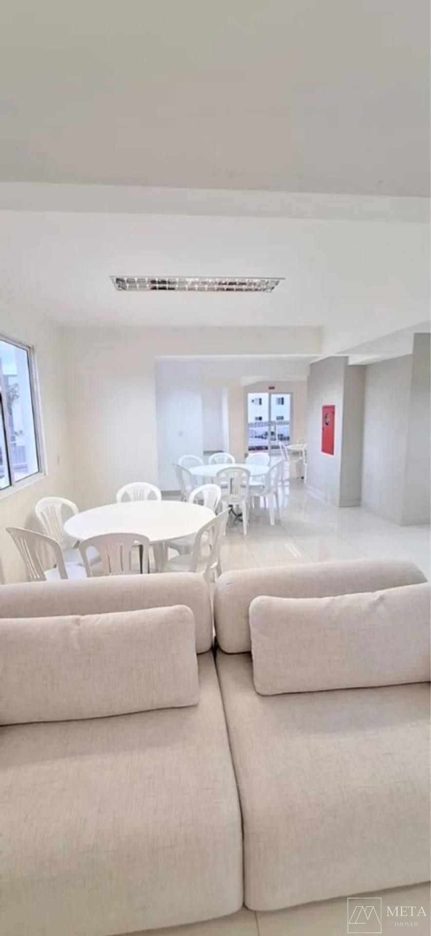 Apartamento com 2 dormitórios em Serraria - São José/SC