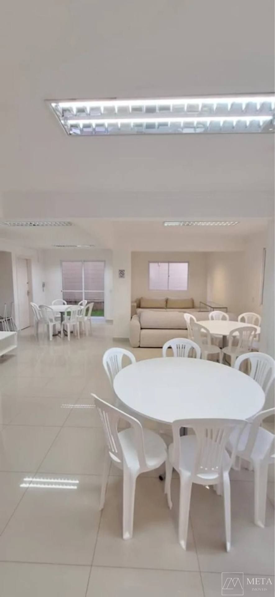 Apartamento com 2 dormitórios em Serraria - São José/SC