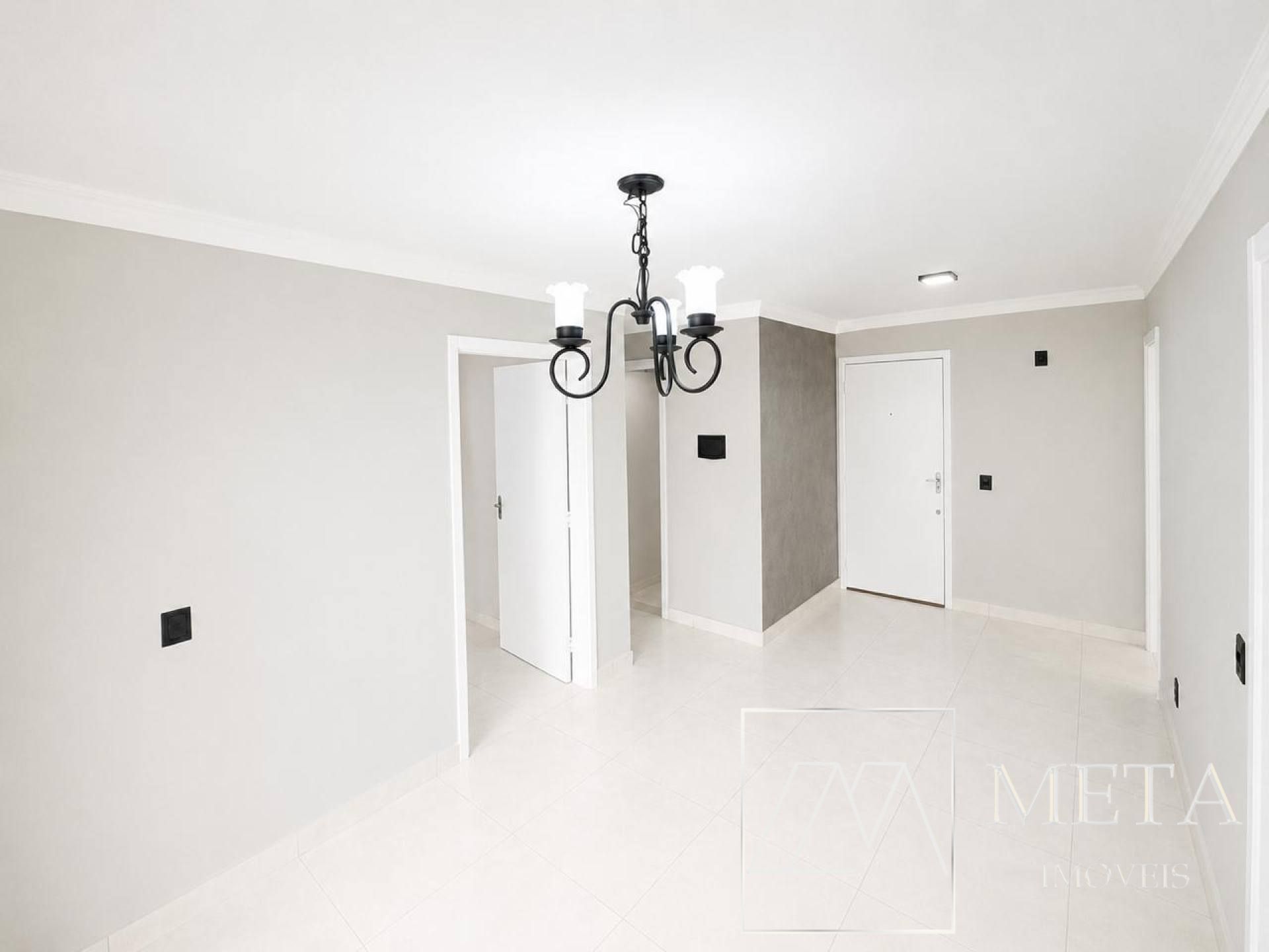 Apartamento com 2 dormitórios em Serraria - São José/SC