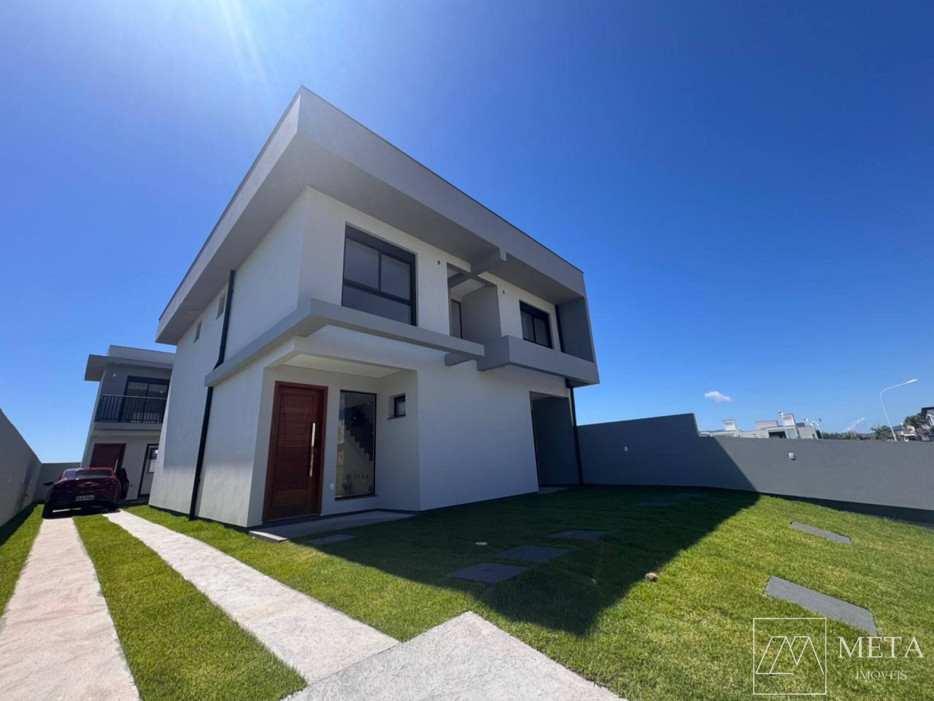 Sobrado com 2 Suítes no Residencial Campeche – Florianópolis/SC