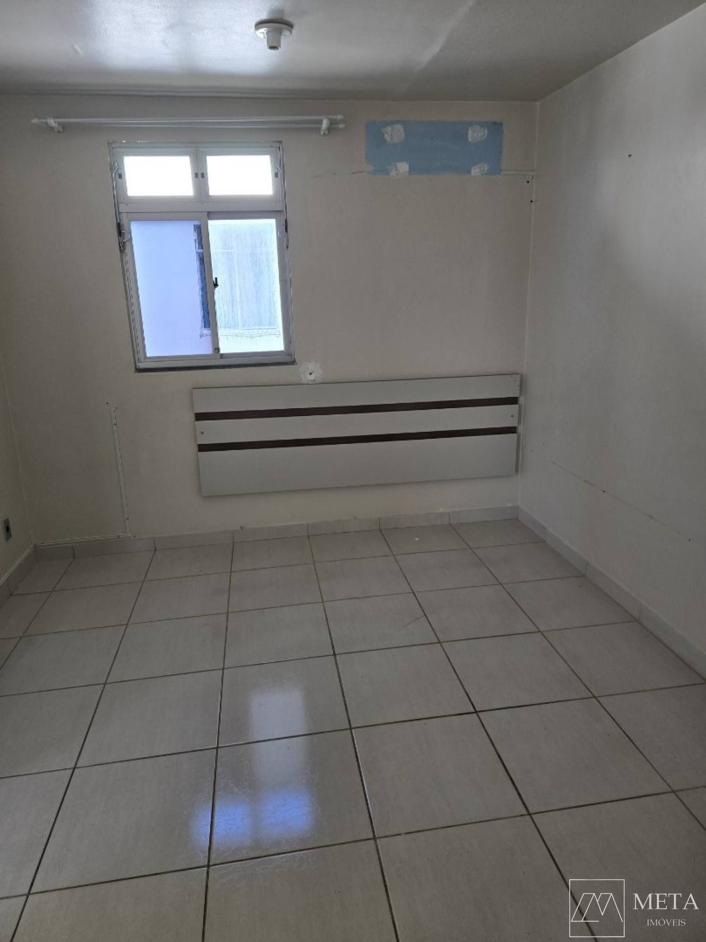 Apartamento com 3 dormitórios na Praia Comprida - São José/SC