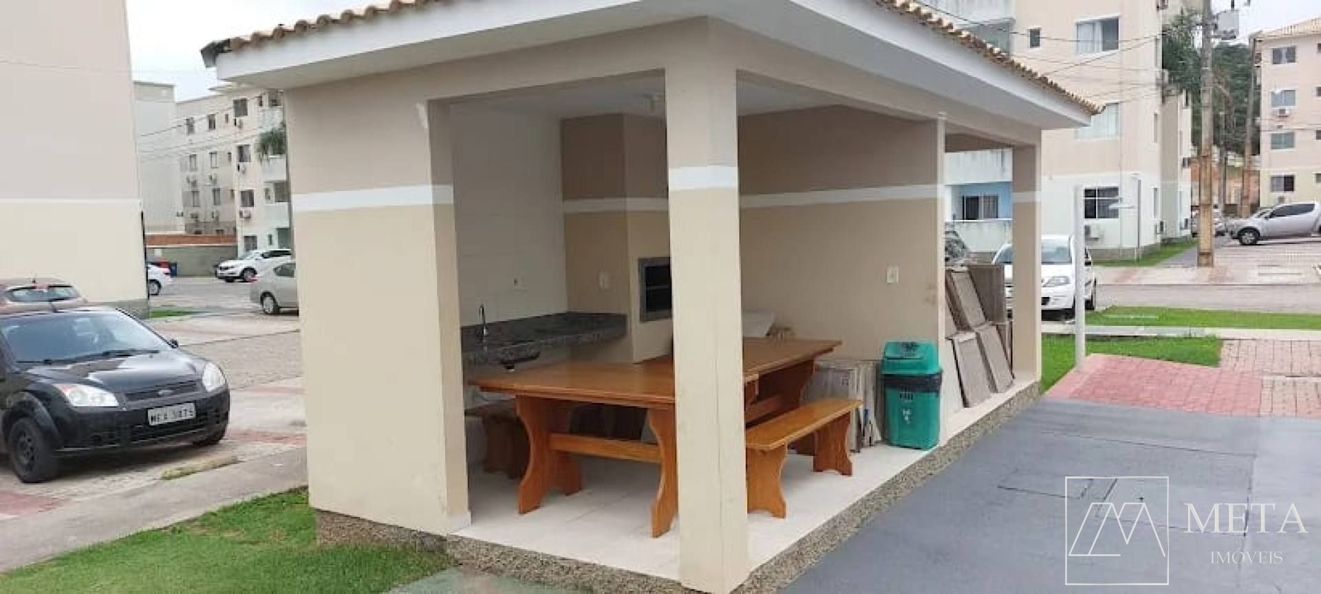Apartamento com 2 dormitórios em Barreiros - São José/SC
