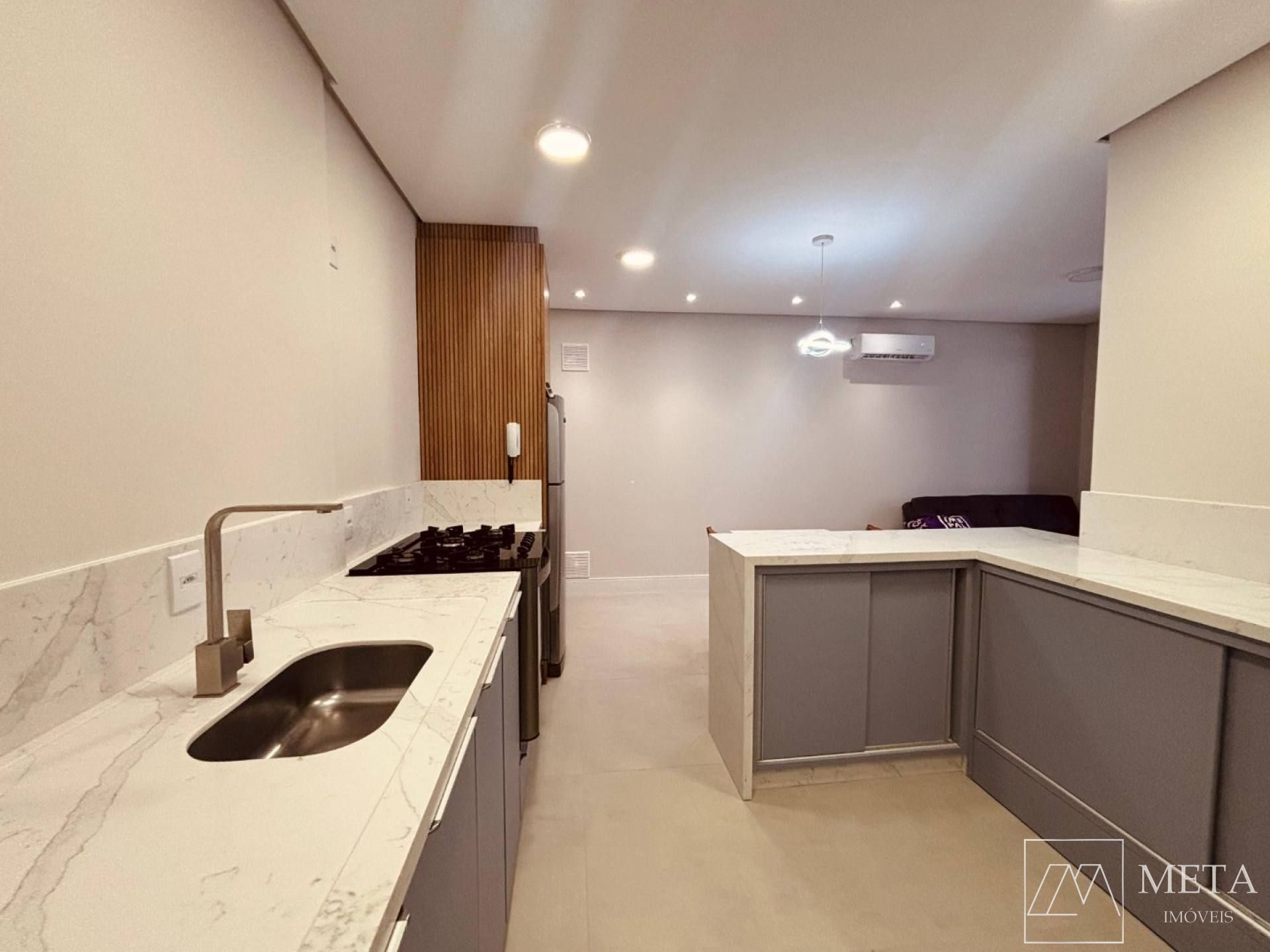 Apartamento com 2 dormitórios (1 suíte) em Palmas- Governador celso Ramos/SC