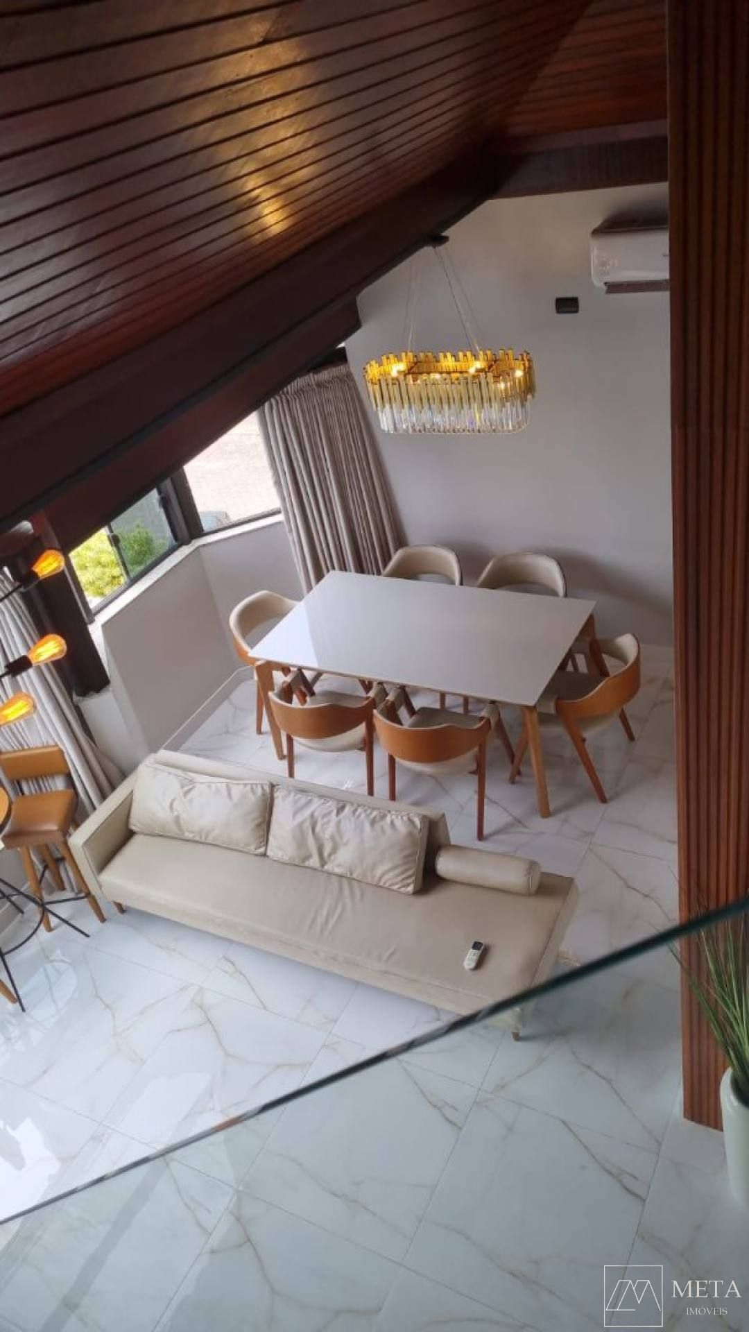 Triplex com 3 dormitórios (1 suíte) no Ingleses do Rio Vermelho-Florianópolis/SC