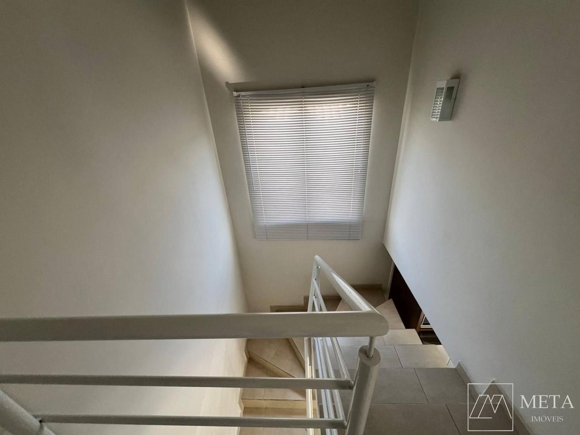 Sobrado com 2 dormitórios em Forquilhas - SãoJosé/SC