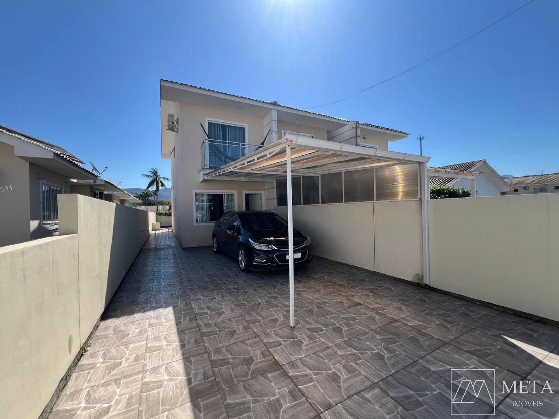 Sobrado com 2 dormitórios em Forquilhas - SãoJosé/SC