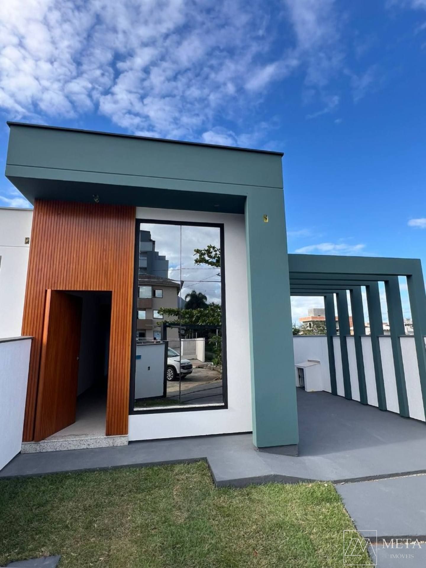 Casa com 3 dormitórios (1 suíte) na Nova Palhoça - Palhoça/SC