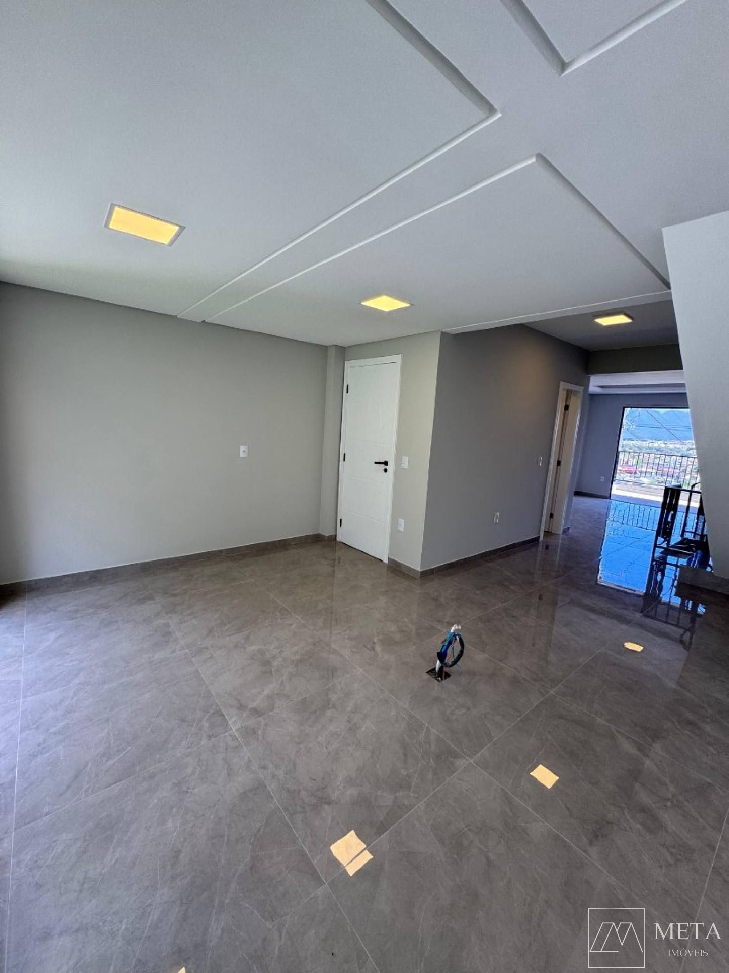 Sobrado com 3 dormitórios (1 suíte) no São Sebastião - Palhoça/SC