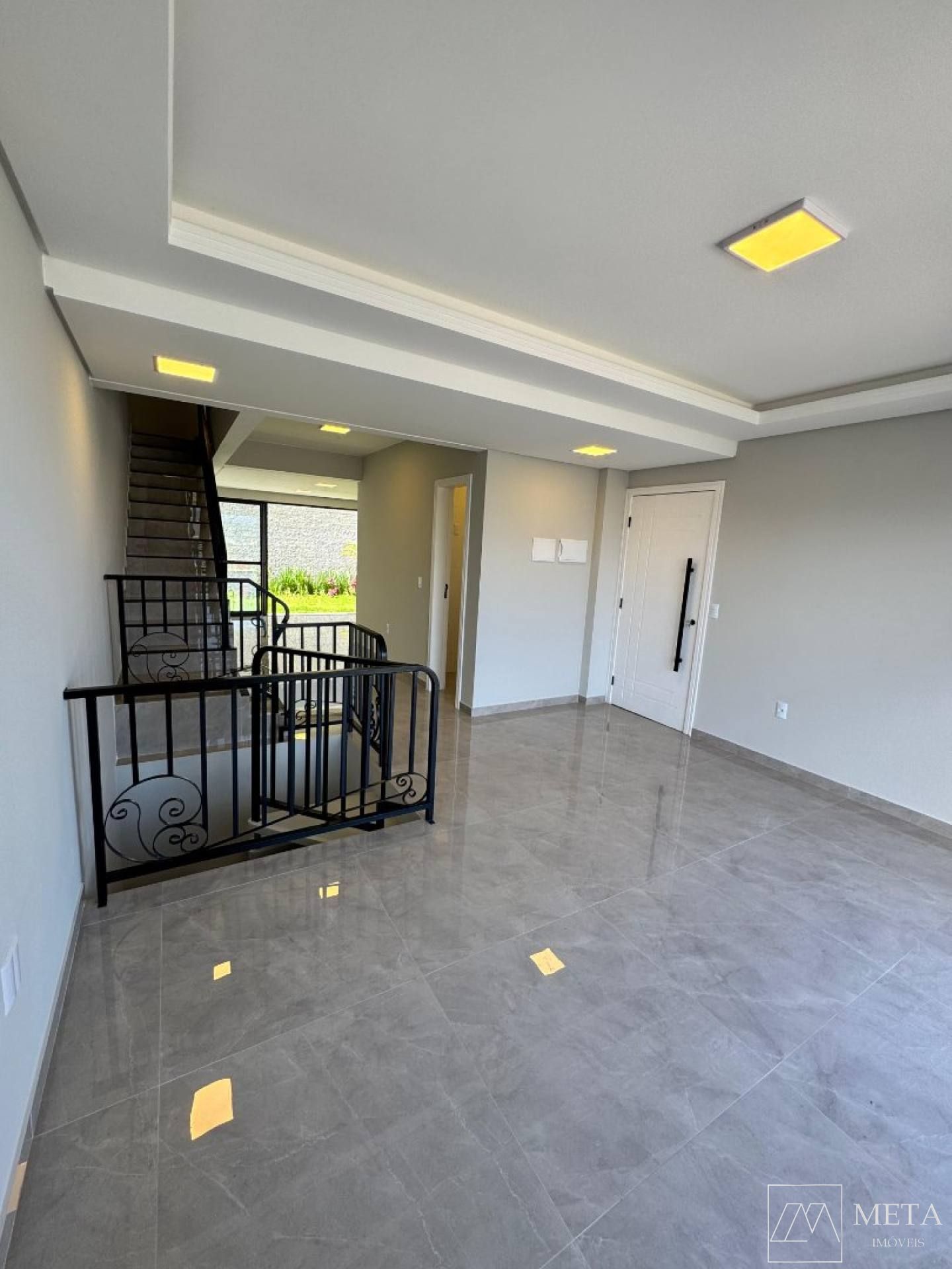 Sobrado com 3 dormitórios (1 suíte) no São Sebastião - Palhoça/SC