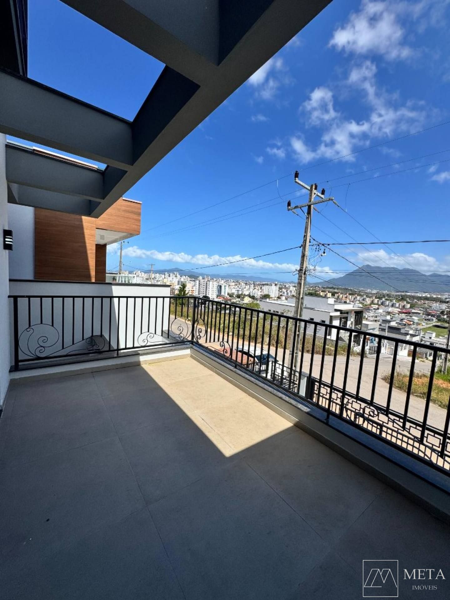 Sobrado com 3 dormitórios (1 suíte) no São Sebastião - Palhoça/SC