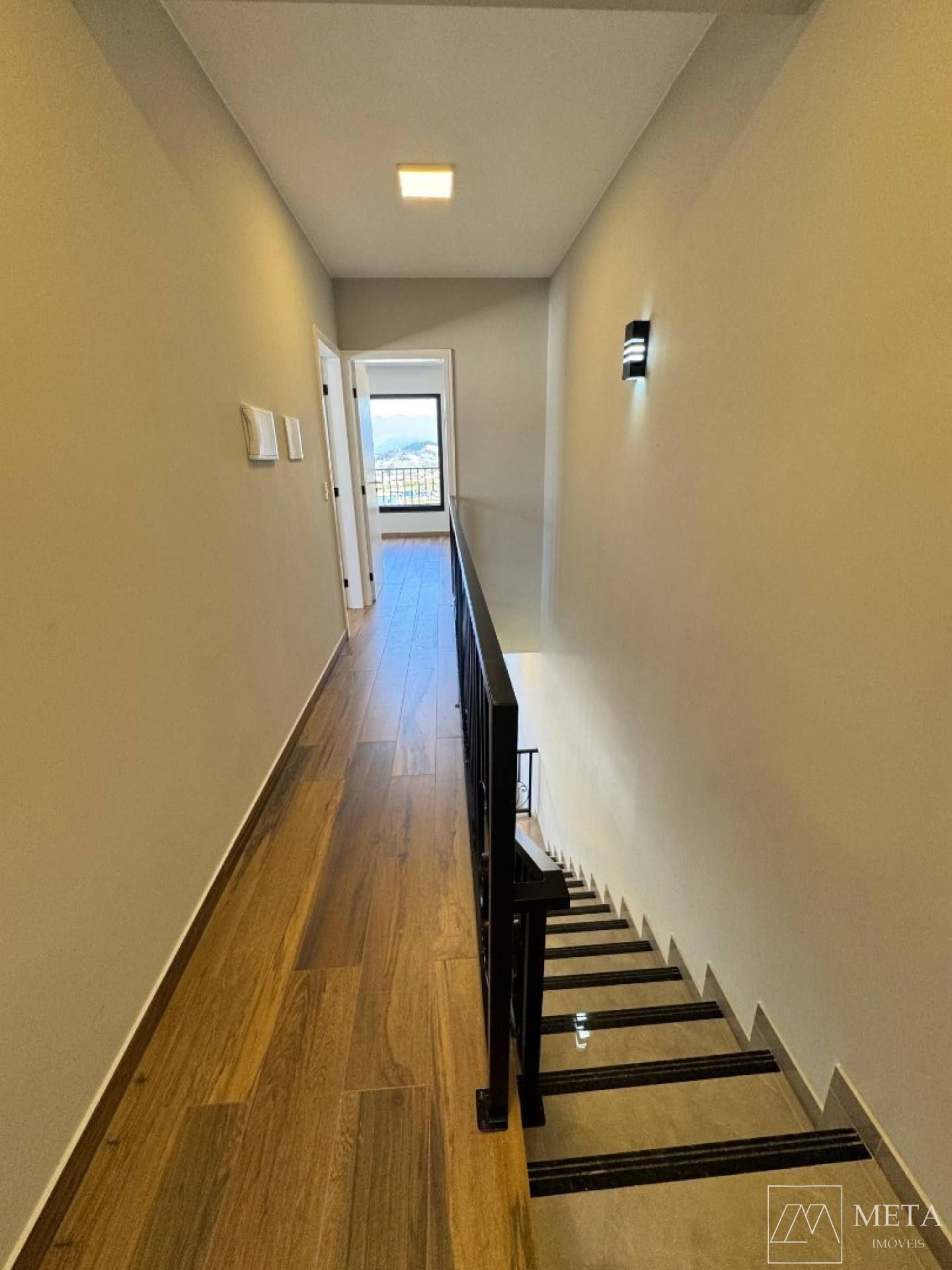 Sobrado com 3 dormitórios (1 suíte) no São Sebastião - Palhoça/SC