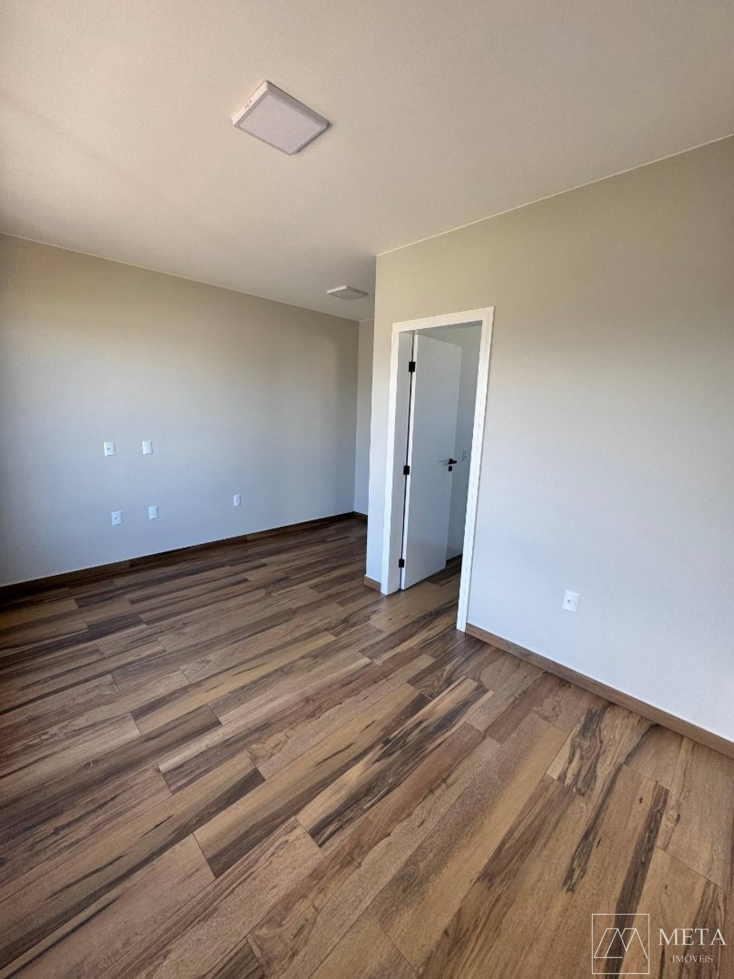 Sobrado com 3 dormitórios (1 suíte) no São Sebastião - Palhoça/SC