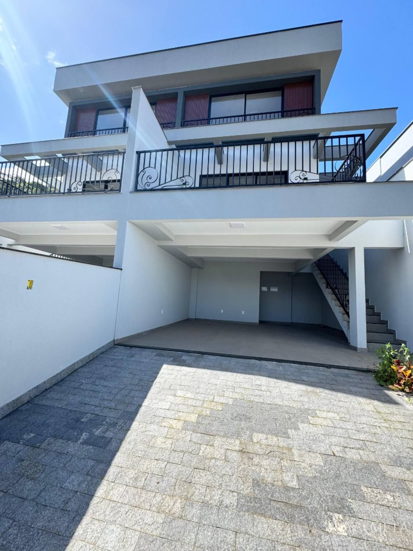 Sobrado com 3 dormitórios (1 suíte) no São Sebastião - Palhoça/SC