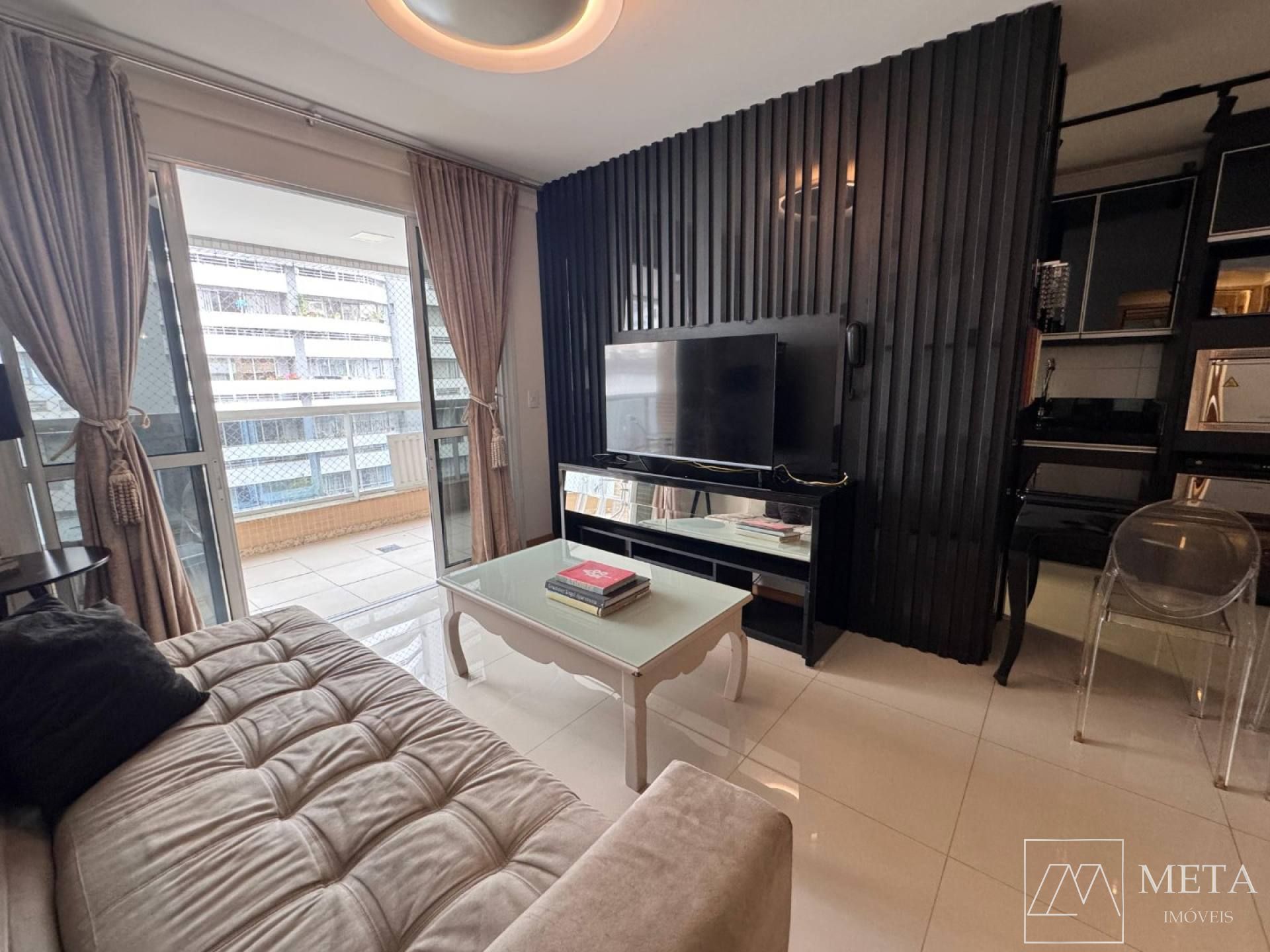 Apartamento com 3 dormitórios (1 suíte) no Centro - Florianópolis/SC