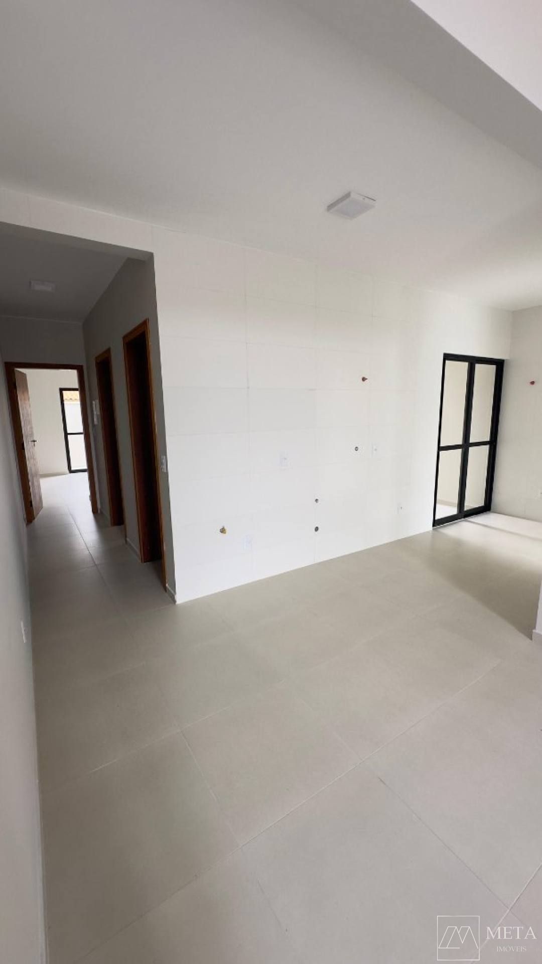 Casa com 2 dormitórios (1 suíte) em Forquilhas - São José/SC