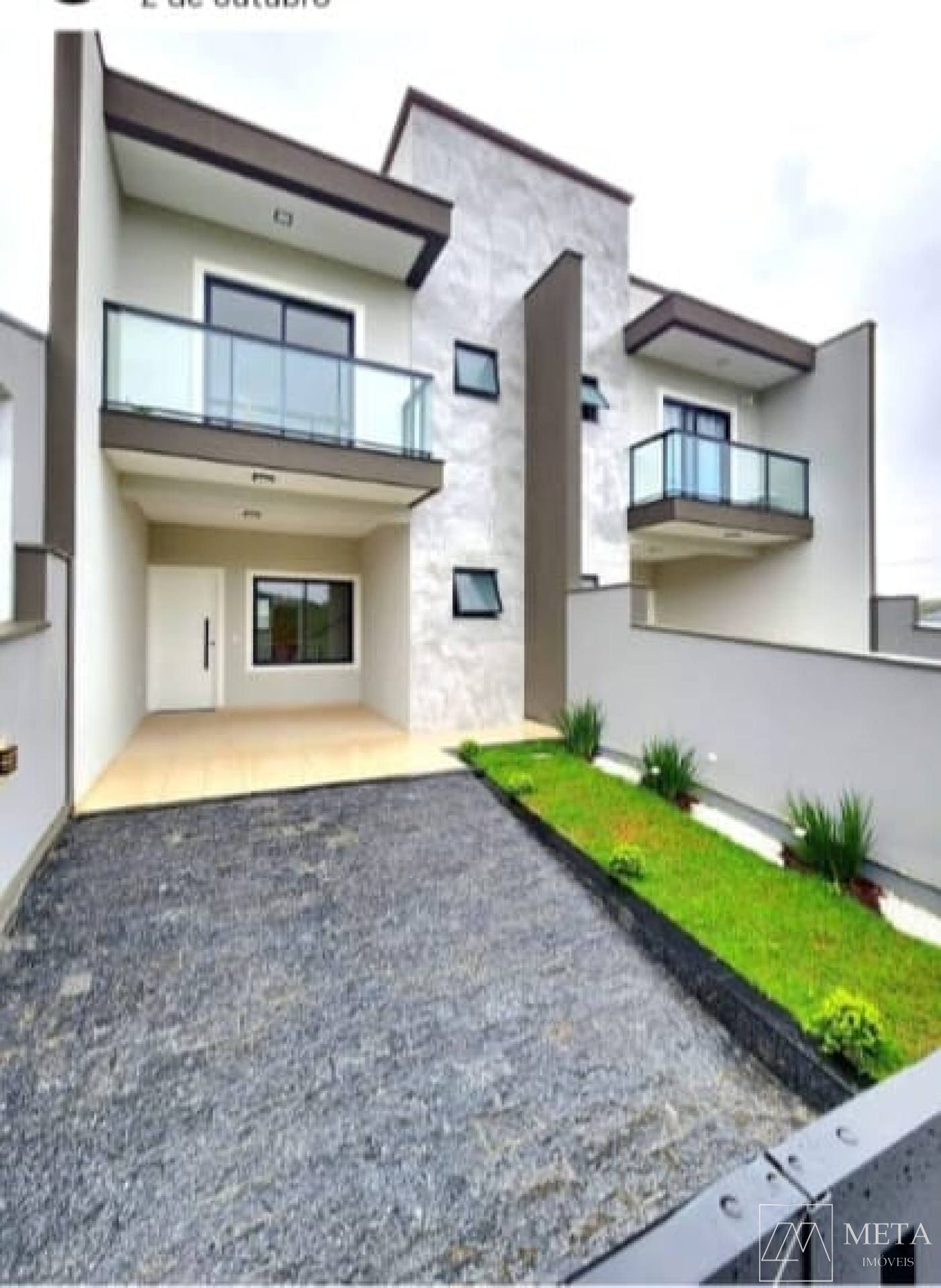 Sobrado com 2 dormitórios (1 suíte) em Forquilhas - São José/SC