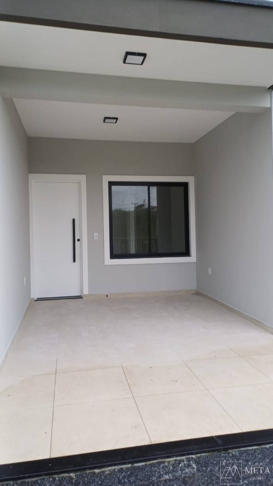 Sobrado com 2 dormitórios (1 suíte) em Forquilhas - São José/SC