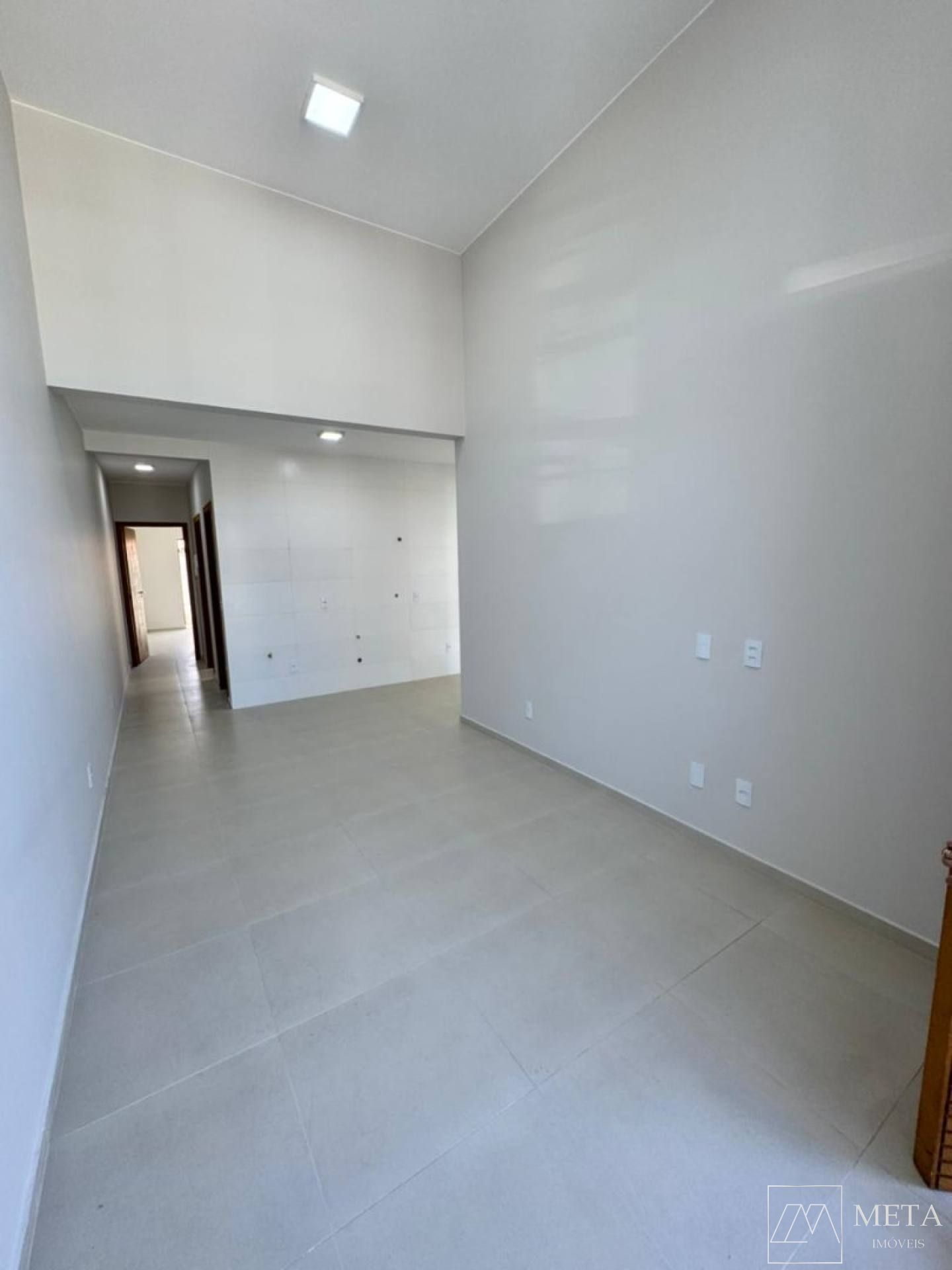 Casa com 2 dormitórios (1 suíte) em Forquilhas - São José/SC