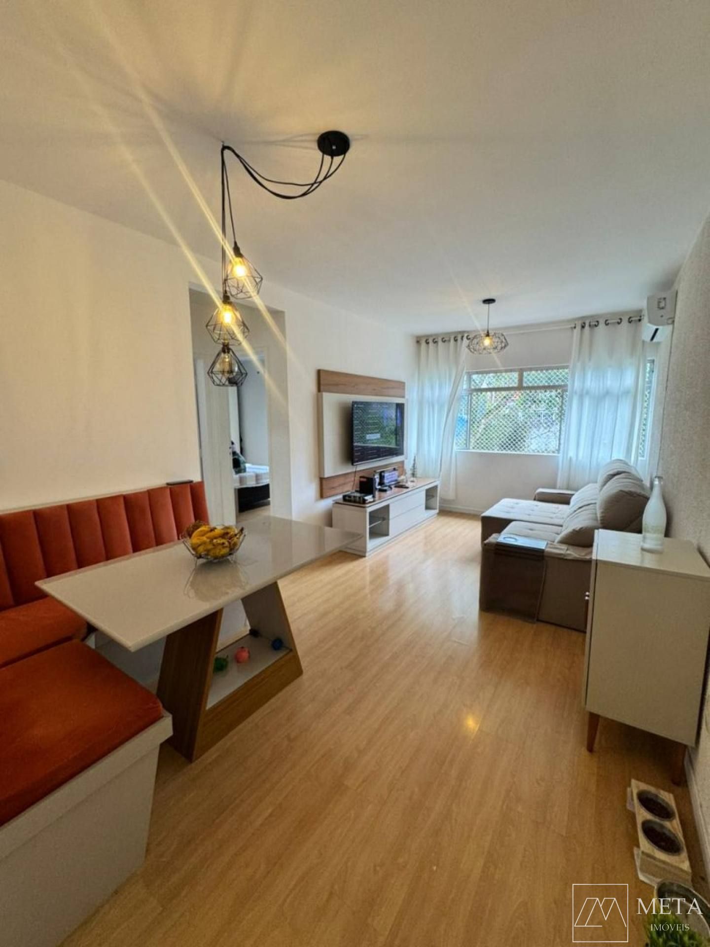 Apartamento com 2 dormitórios em Capoeiras - Florianópolis/SC