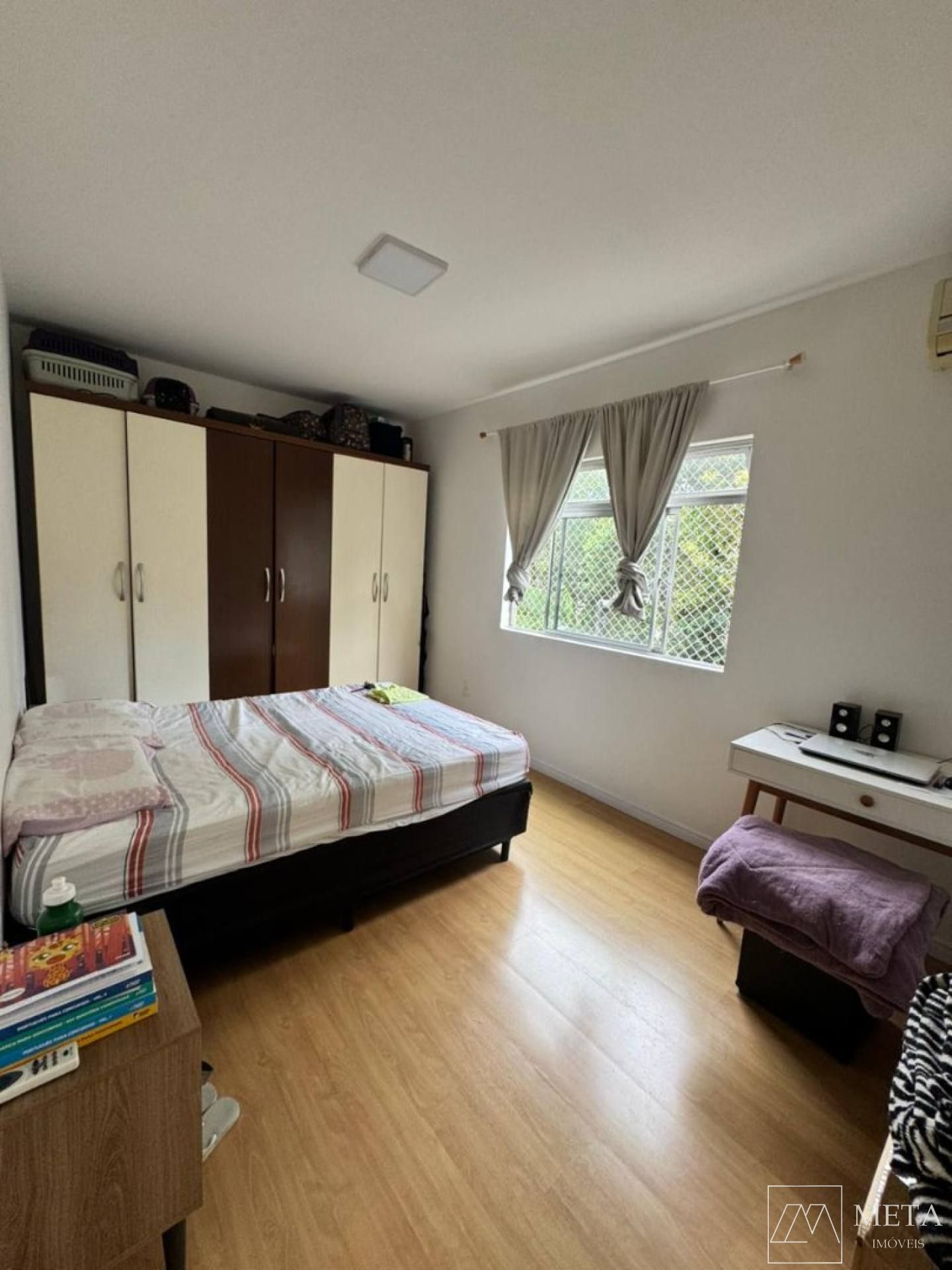 Apartamento com 2 dormitórios em Capoeiras - Florianópolis/SC