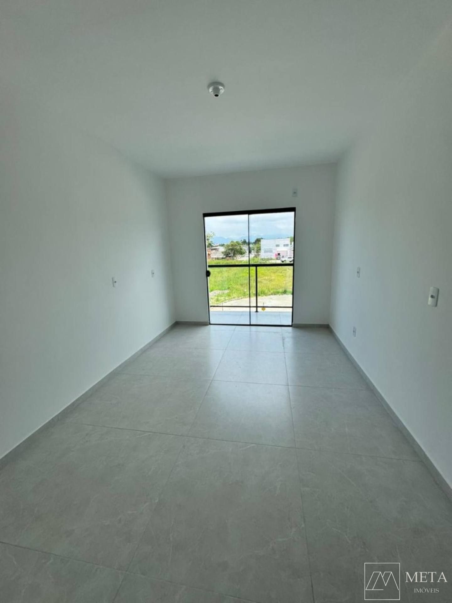 Sobrado com 2 dormitórios em Forquilhas - São José/SC