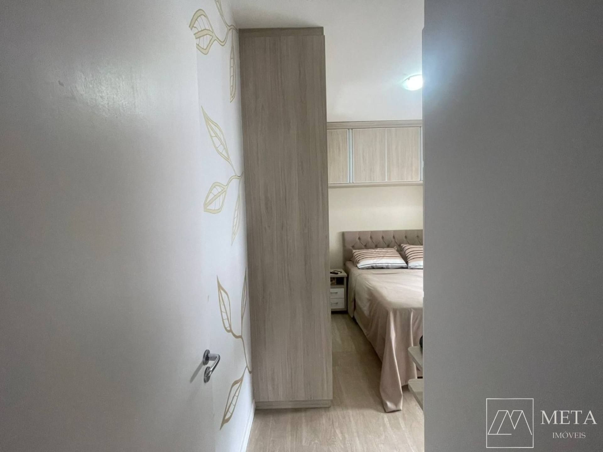 Apartamento com 2 dormitórios em Potecas - São José/SC