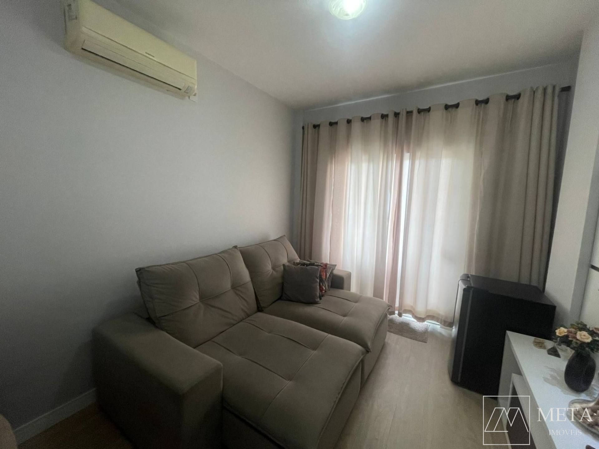 Apartamento com 2 dormitórios em Potecas - São José/SC