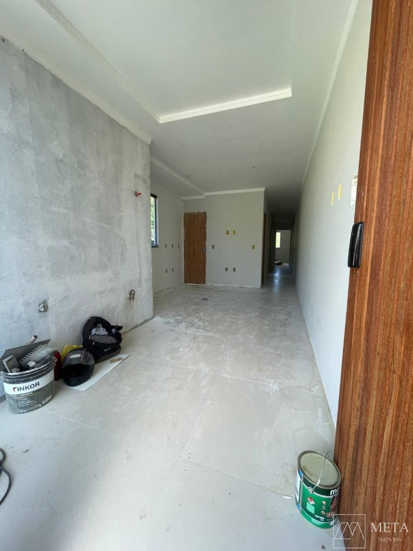 Casa com 2 dormitórios (1 suíte) em Forquilhas - São José/SC