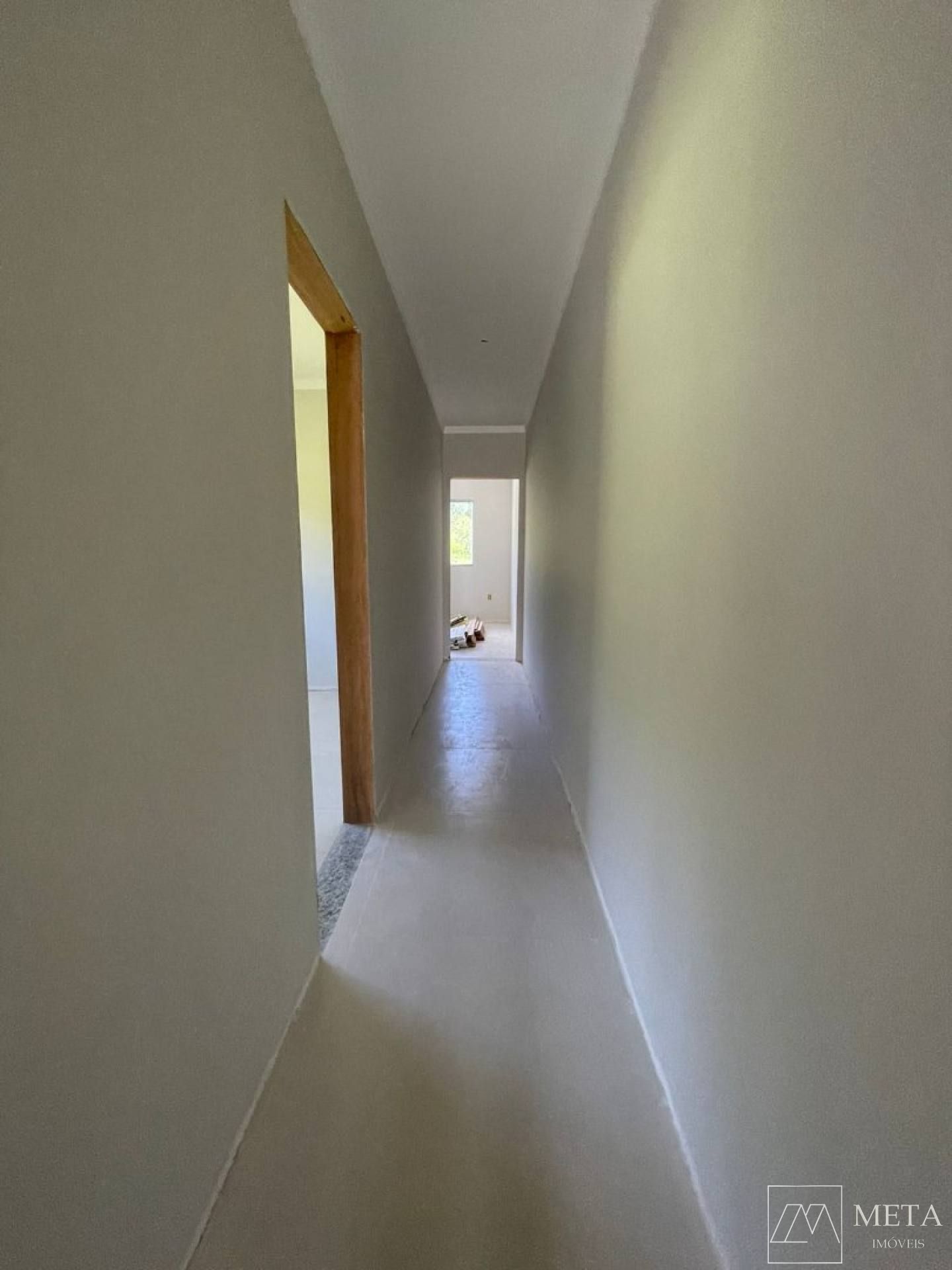 Casa com 2 dormitórios (1 suíte) em Forquilhas - São José/SC