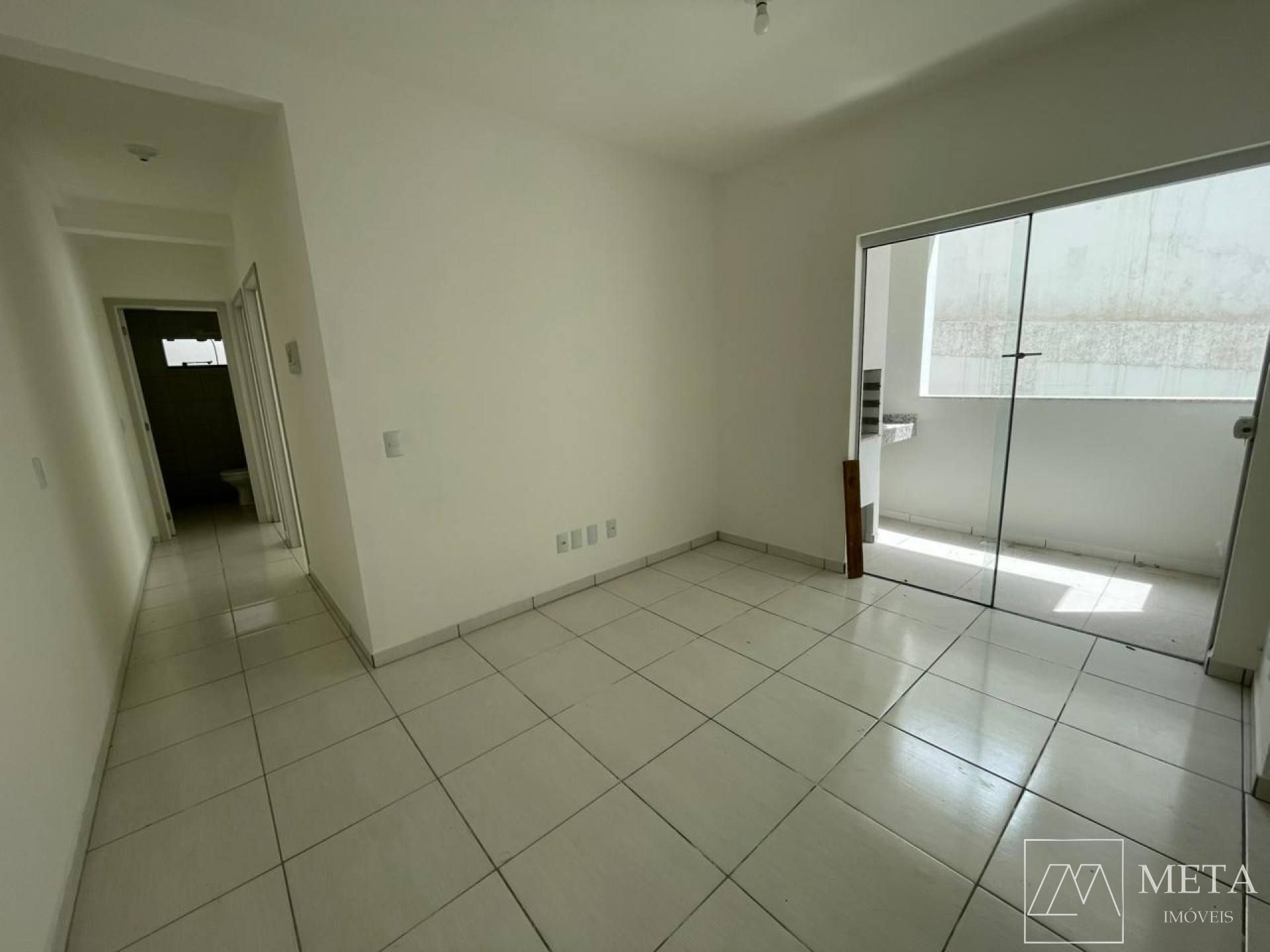 Apartamento com 2 dormitórios na Serraria - São José/SC