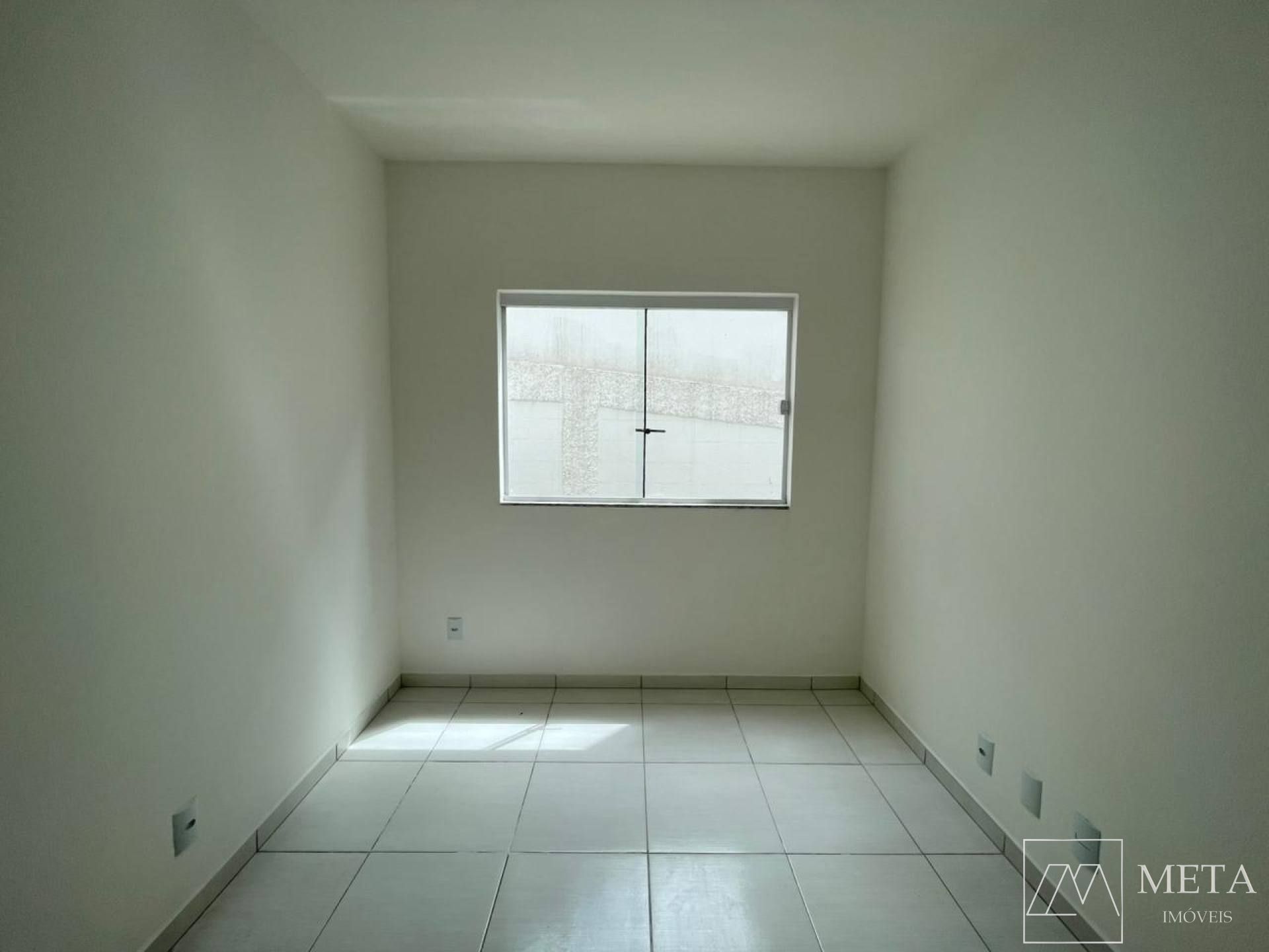 Apartamento com 2 dormitórios na Serraria - São José/SC