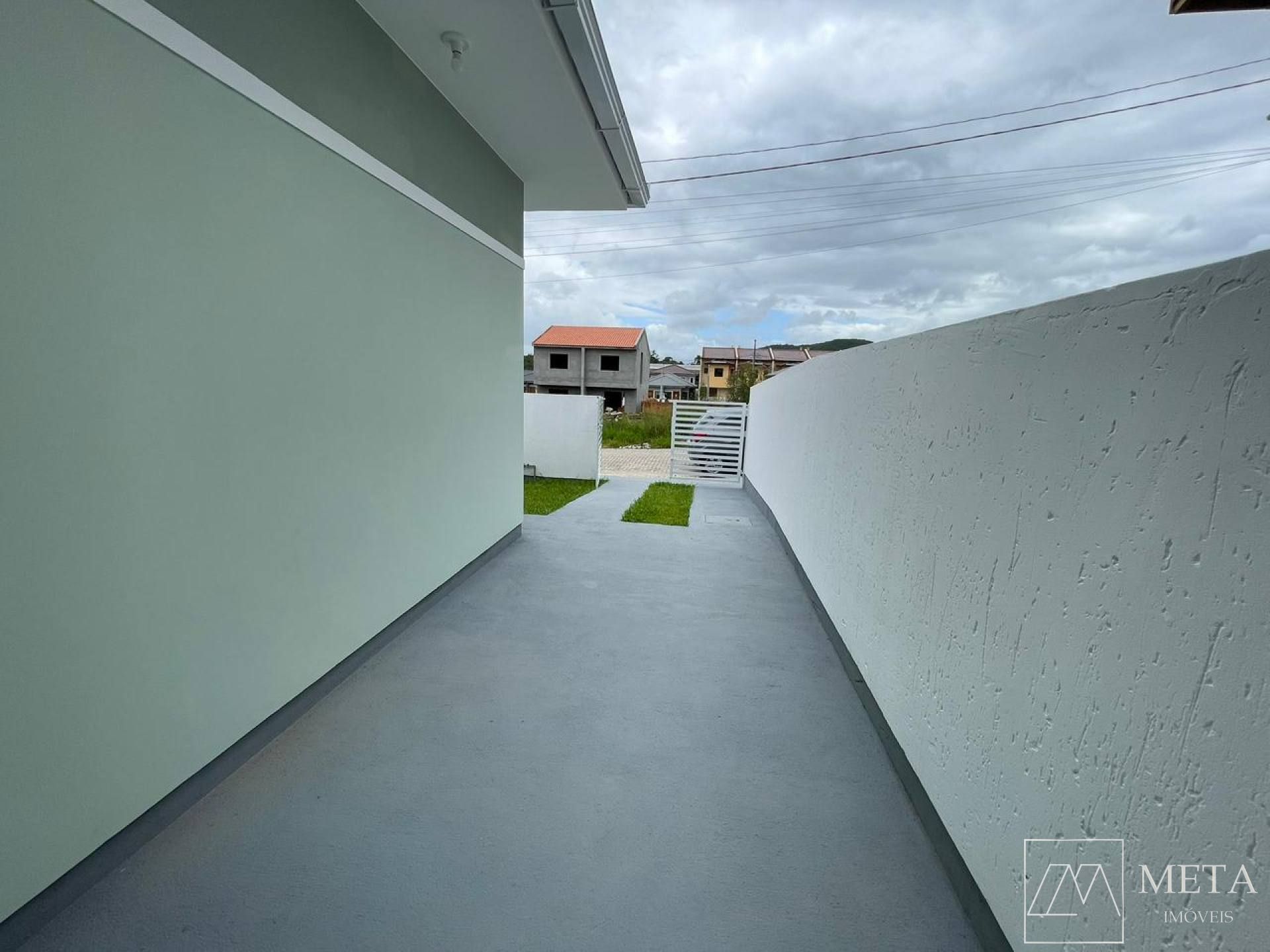 Casa com 2 dormitórios em Forquilhas - São José/SC