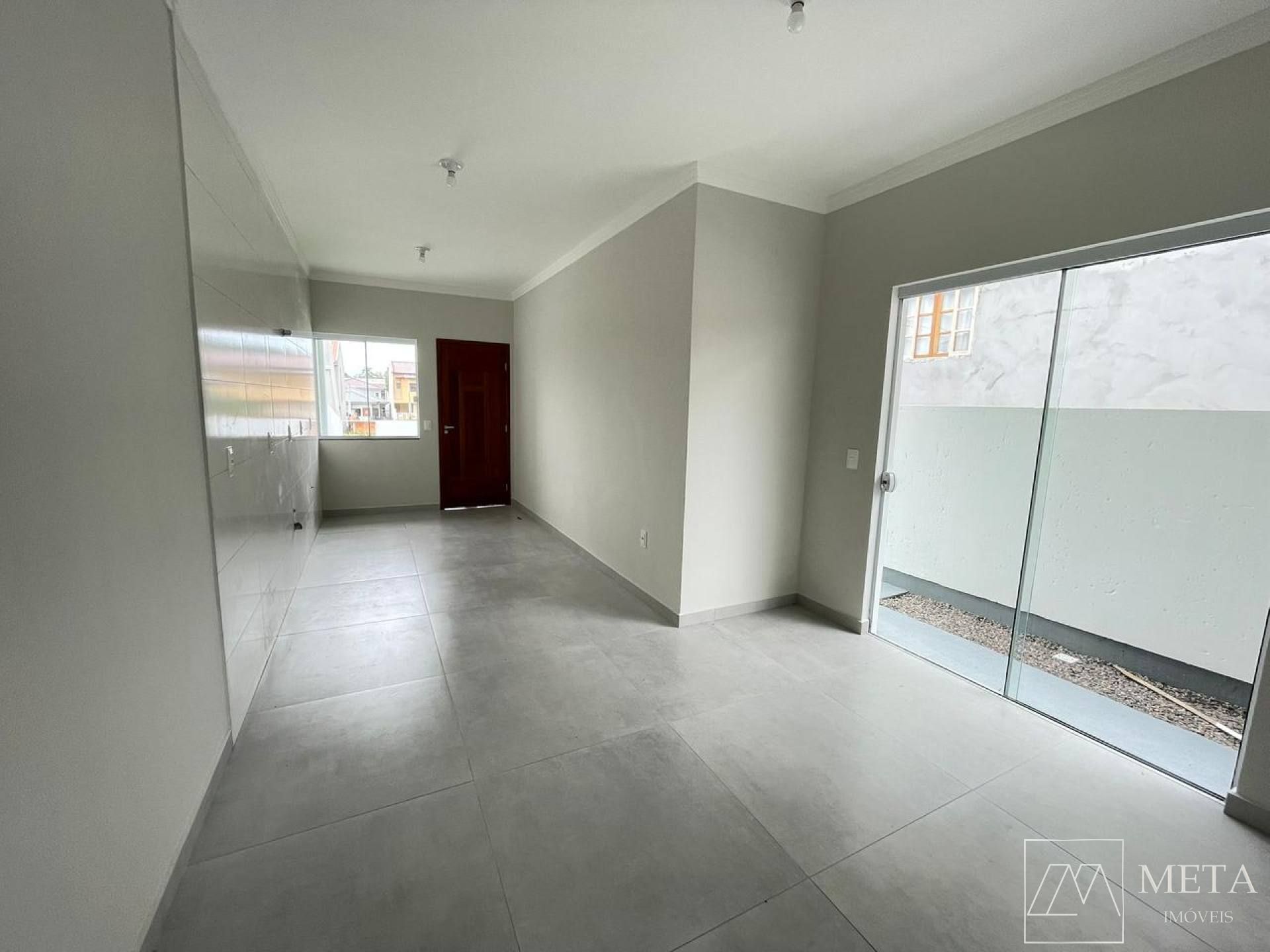 Casa com 2 dormitórios em Forquilhas - São José/SC