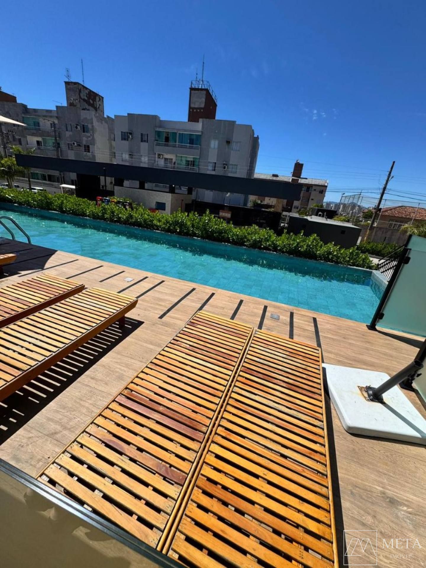 Apartamento com 2 dormitórios na Serraria - São José/SC