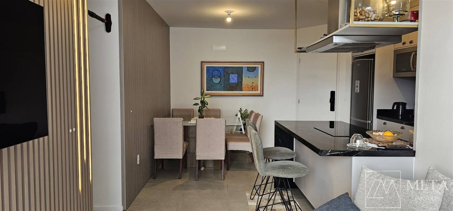 Apartamento com 3 dormitórios (1 suíte) em Areias - São José/SC