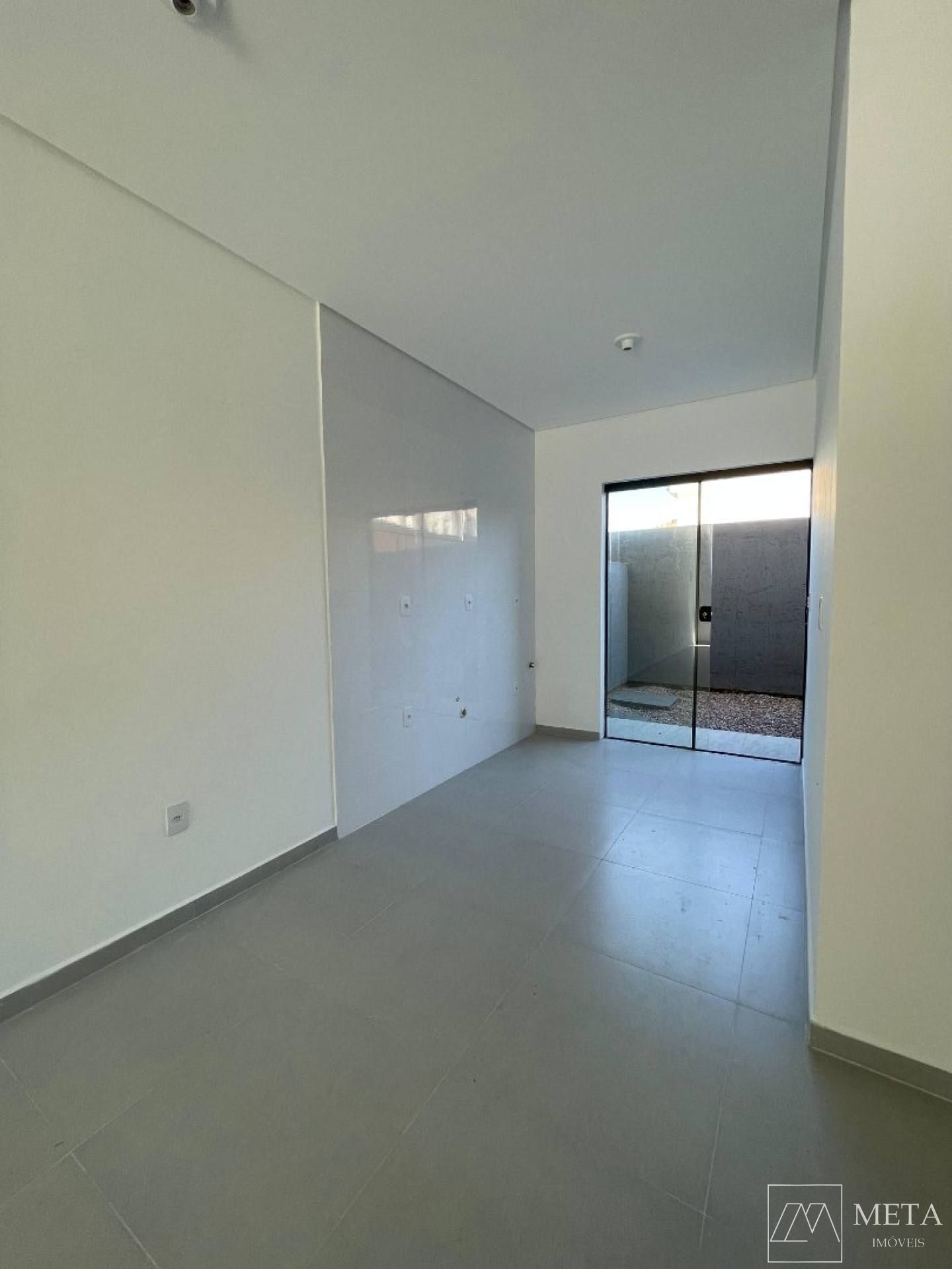 Sobrado com 2 dormitórios no Real parque - São José/SC