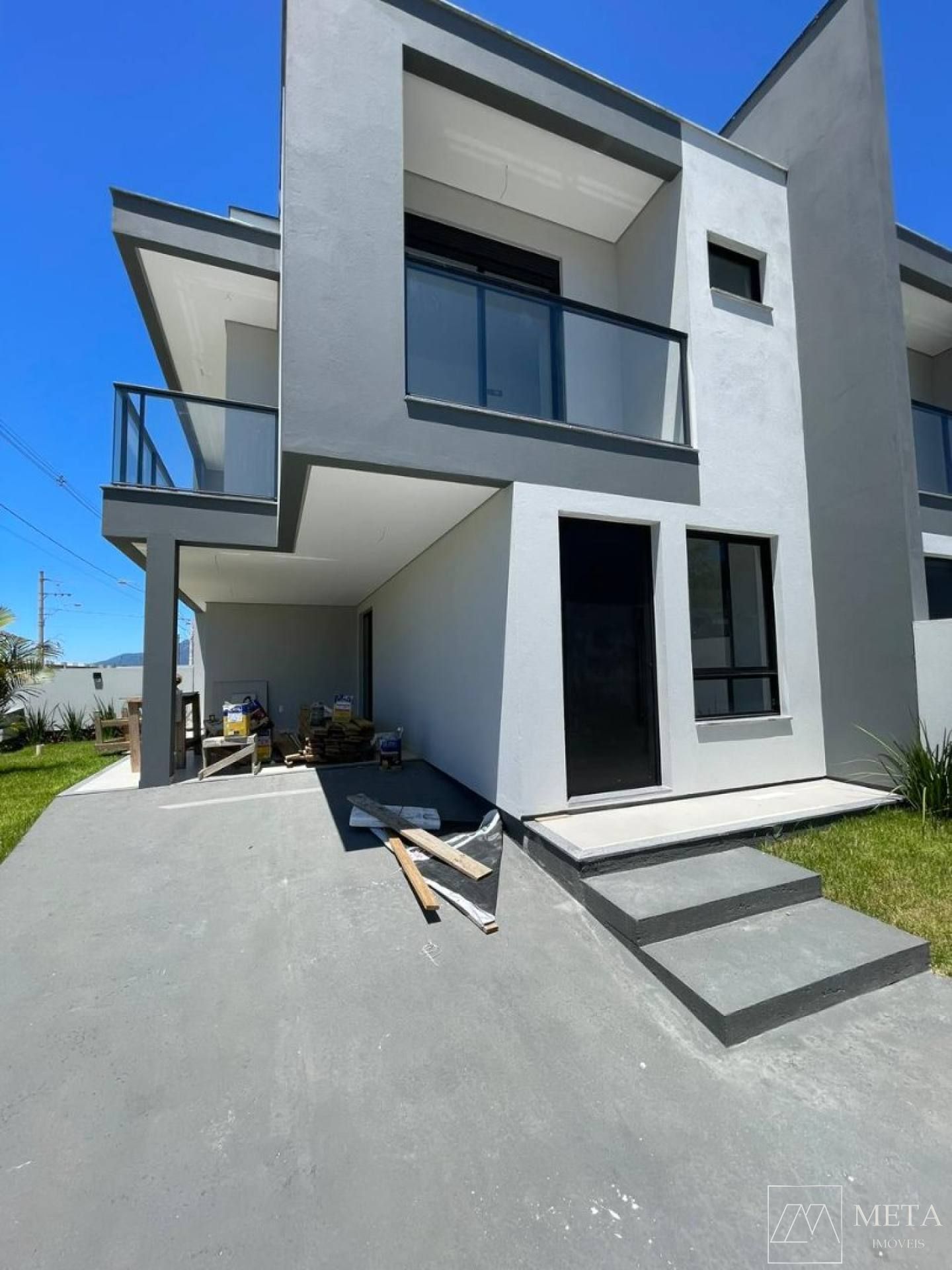 Casa com 3 dormitórios (1 suíte) no Sertão do Maruim - São José/SC