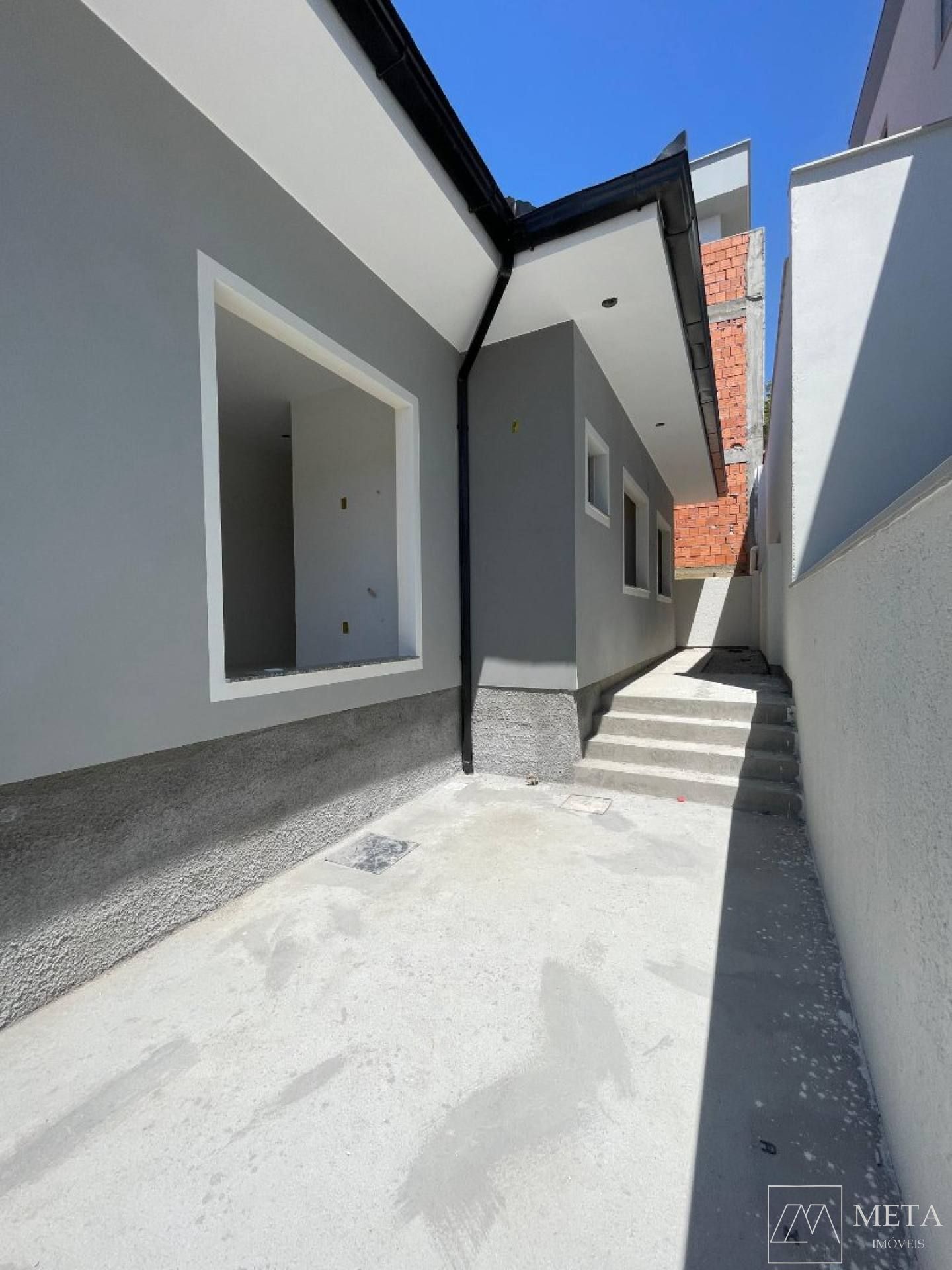 Casa com 2 dormitórios em Forquilhas - São José/SC