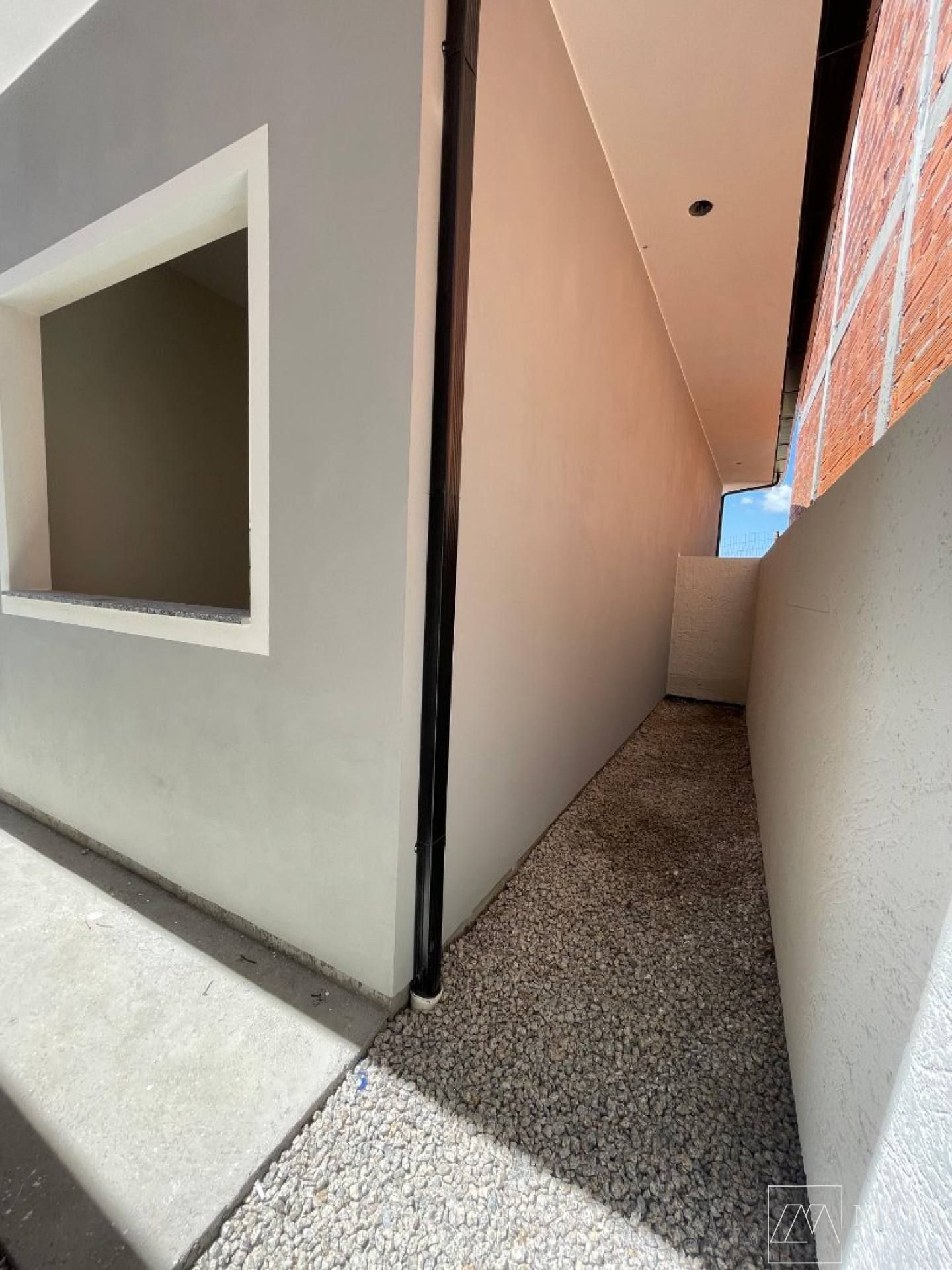 Casa com 2 dormitórios em Forquilhas - São José/SC